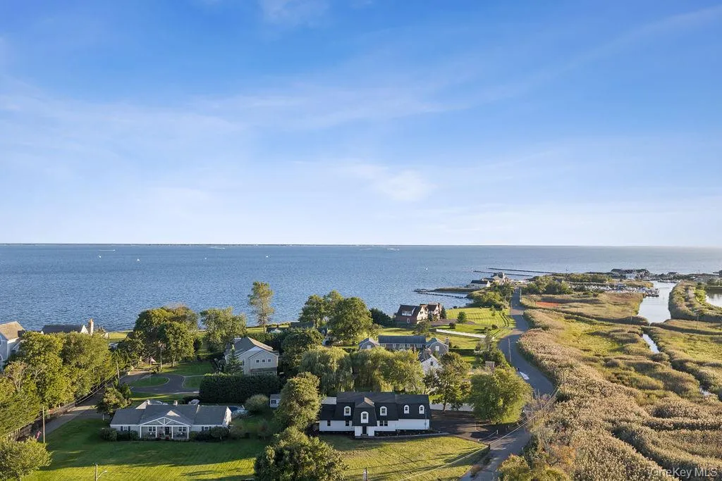 80 Oak Road, Islip, NY, 4 Bedrooms Bedrooms, 8 Rooms Rooms,3 BathroomsBathrooms,Residential,For Rent,Oak,0,1051643 80 Oak Road, Islip, NY, 4 Bedrooms Bedrooms, 8 Rooms Rooms,3 BathroomsBathrooms,Residential,For Rent,Oak,0,1051643