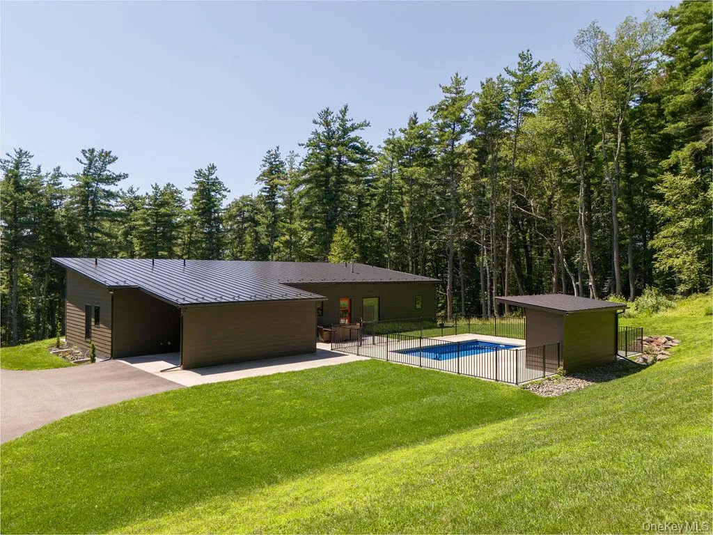 501 Birch Street, Copake, NY, 3 Bedrooms Bedrooms, 5 Rooms Rooms,3 BathroomsBathrooms,Residential,For Rent,Birch,0,1051645 501 Birch Street, Copake, NY, 3 Bedrooms Bedrooms, 5 Rooms Rooms,3 BathroomsBathrooms,Residential,For Rent,Birch,0,1051645