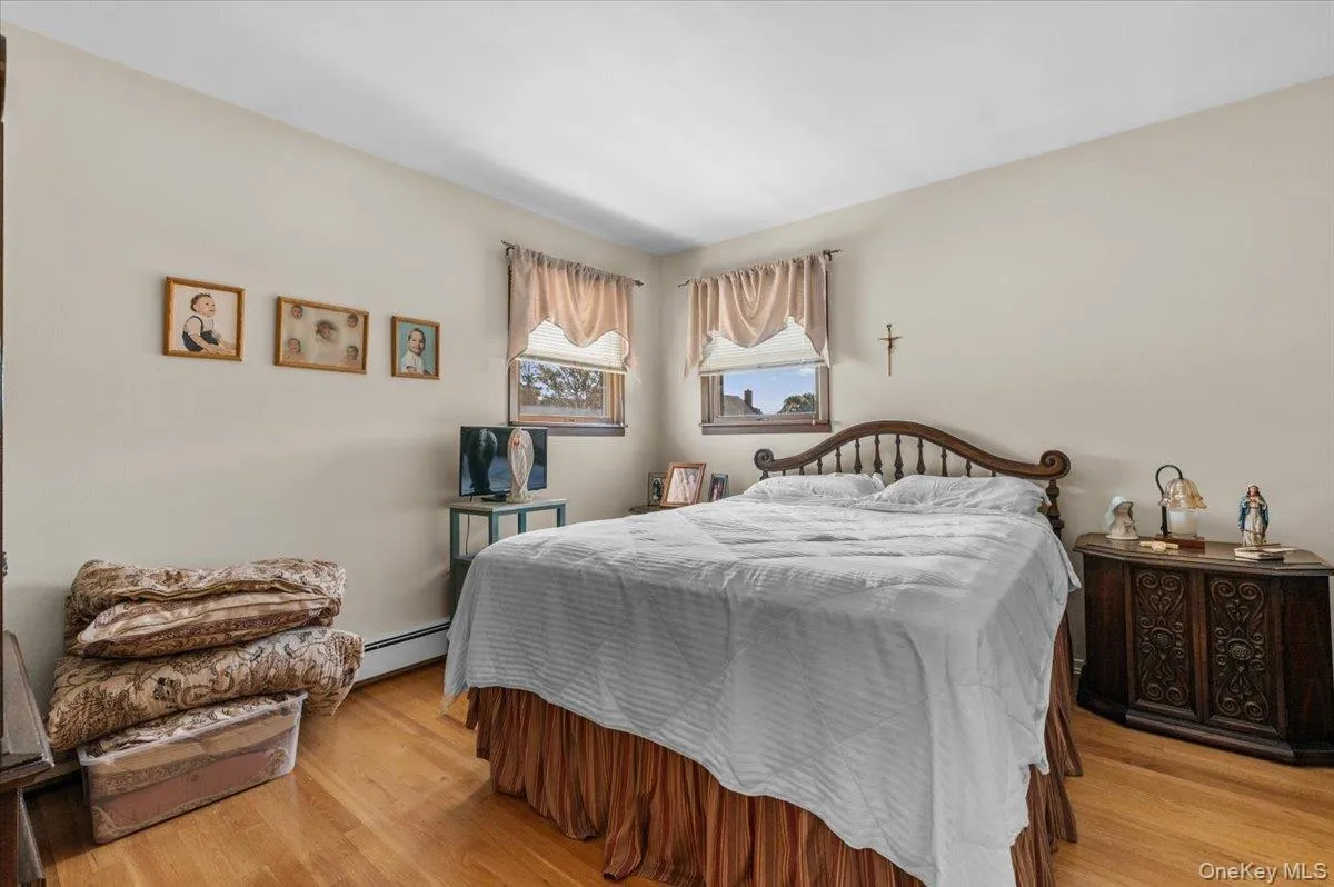 196 Von Huenfeld Street, Oyster Bay, NY, 3 Bedrooms Bedrooms, 8 Rooms Rooms,2 BathroomsBathrooms,Residential,For Rent,Von Huenfeld,0,1051651 196 Von Huenfeld Street, Oyster Bay, NY, 3 Bedrooms Bedrooms, 8 Rooms Rooms,2 BathroomsBathrooms,Residential,For Rent,Von Huenfeld,0,1051651