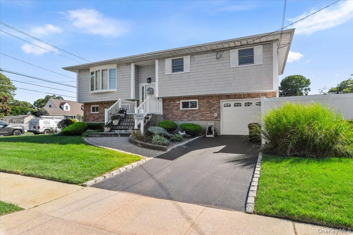 196 Von Huenfeld Street, Oyster Bay, NY, 3 Bedrooms Bedrooms, 8 Rooms Rooms,2 BathroomsBathrooms,Residential,For Rent,Von Huenfeld,0,1051651 196 Von Huenfeld Street, Oyster Bay, NY, 3 Bedrooms Bedrooms, 8 Rooms Rooms,2 BathroomsBathrooms,Residential,For Rent,Von Huenfeld,0,1051651