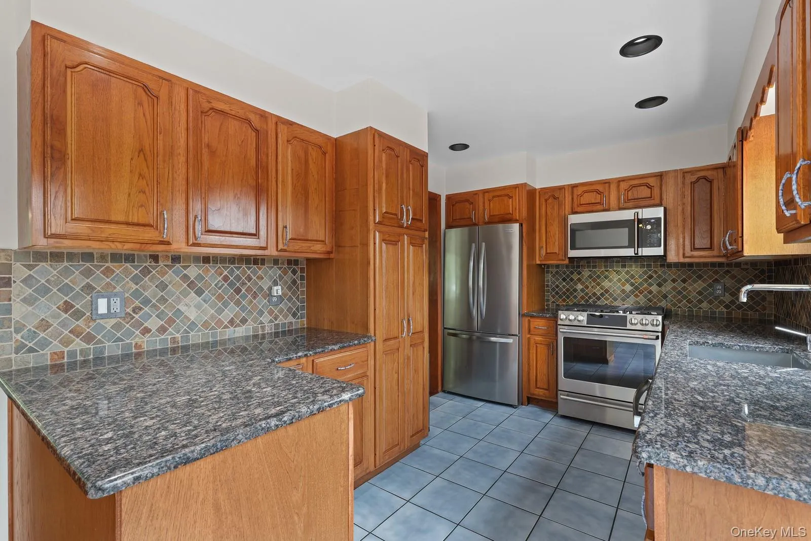 233 Hill Street, Carmel, NY, 3 Bedrooms Bedrooms, 7 Rooms Rooms,2 BathroomsBathrooms,Residential,For Rent,Hill,0,1051652 233 Hill Street, Carmel, NY, 3 Bedrooms Bedrooms, 7 Rooms Rooms,2 BathroomsBathrooms,Residential,For Rent,Hill,0,1051652