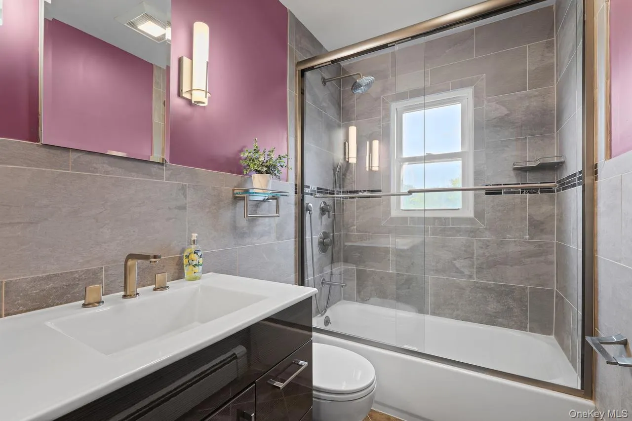 233 Hill Street, Carmel, NY, 3 Bedrooms Bedrooms, 7 Rooms Rooms,2 BathroomsBathrooms,Residential,For Rent,Hill,0,1051652 233 Hill Street, Carmel, NY, 3 Bedrooms Bedrooms, 7 Rooms Rooms,2 BathroomsBathrooms,Residential,For Rent,Hill,0,1051652