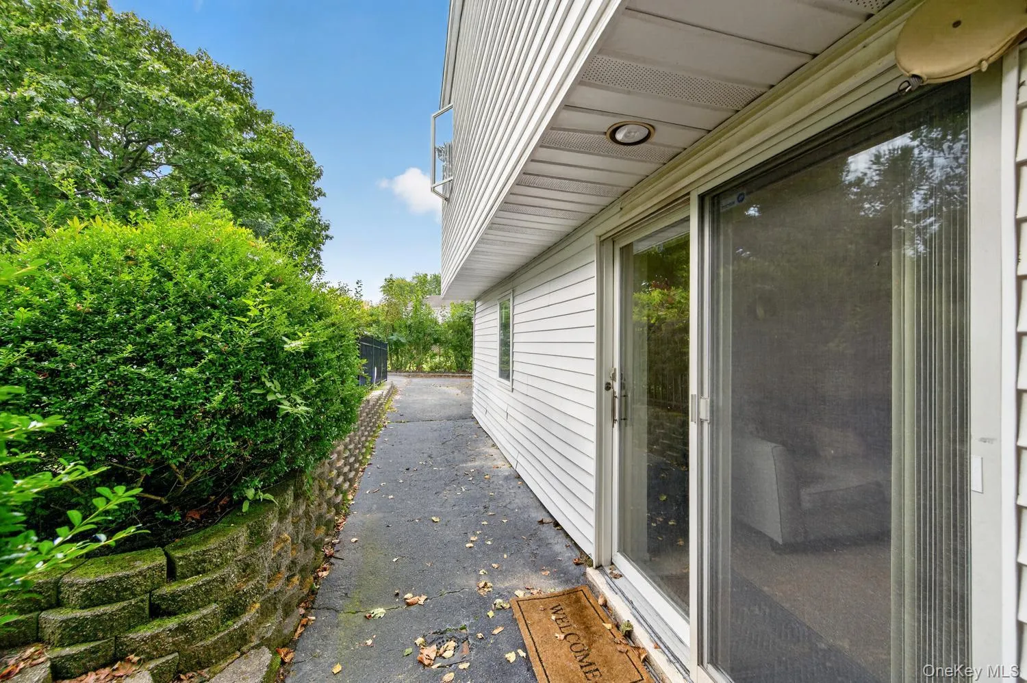 18 Pomper Drive, Huntington, NY, 1 Bedroom Bedrooms, 3 Room Rooms,1 BathroomBathrooms,Residential Lease,For Rent,Pomper,0,1051661 18 Pomper Drive, Huntington, NY, 1 Bedroom Bedrooms, 3 Room Rooms,1 BathroomBathrooms,Residential Lease,For Rent,Pomper,0,1051661
