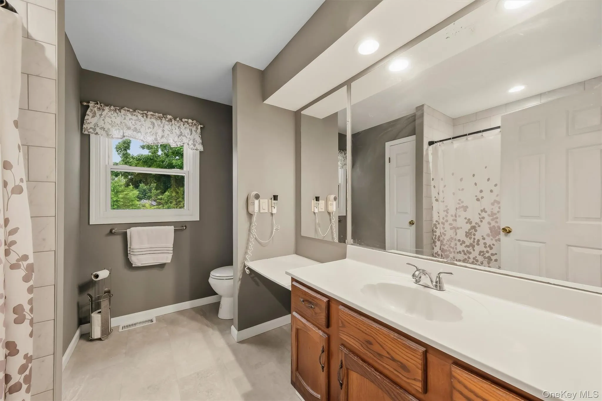 2 Summerset Drive, Plattekill, NY, 4 Bedrooms Bedrooms, 11 Rooms Rooms,2 BathroomsBathrooms,Residential,For Rent,Summerset,0,1051664 2 Summerset Drive, Plattekill, NY, 4 Bedrooms Bedrooms, 11 Rooms Rooms,2 BathroomsBathrooms,Residential,For Rent,Summerset,0,1051664
