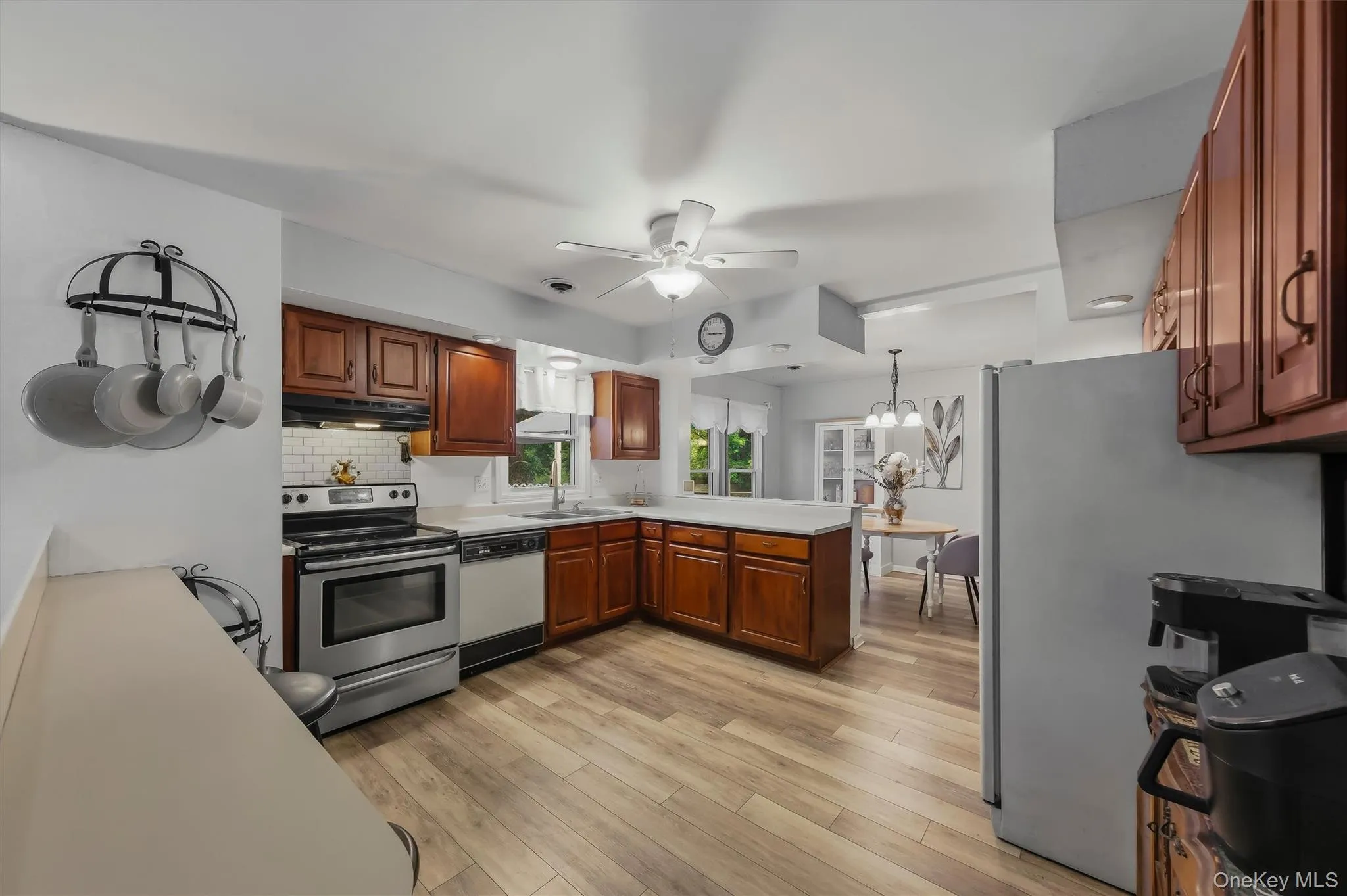 2 Summerset Drive, Plattekill, NY, 4 Bedrooms Bedrooms, 11 Rooms Rooms,2 BathroomsBathrooms,Residential,For Rent,Summerset,0,1051664 2 Summerset Drive, Plattekill, NY, 4 Bedrooms Bedrooms, 11 Rooms Rooms,2 BathroomsBathrooms,Residential,For Rent,Summerset,0,1051664