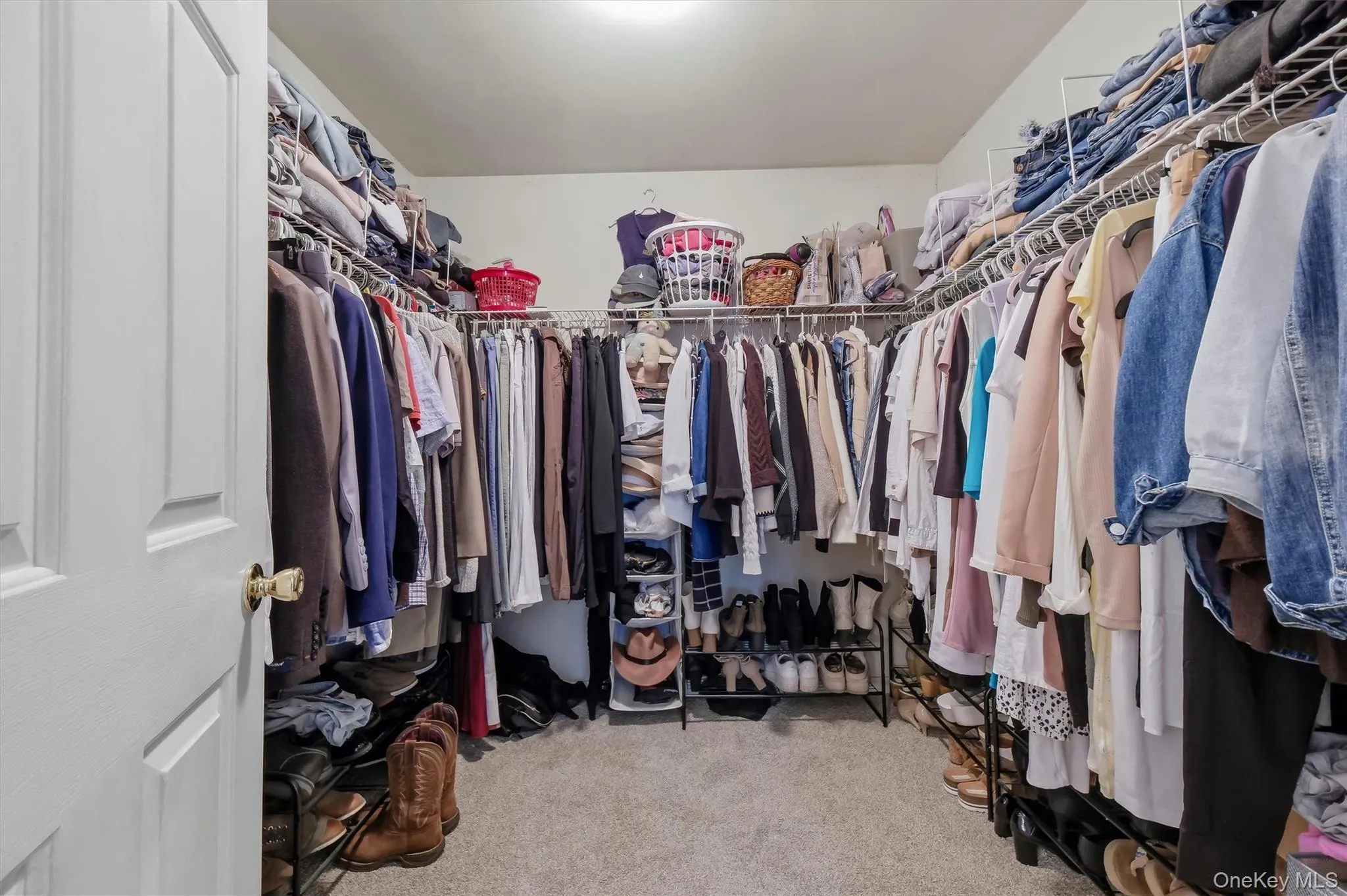 2 Summerset Drive, Plattekill, NY, 4 Bedrooms Bedrooms, 11 Rooms Rooms,2 BathroomsBathrooms,Residential,For Rent,Summerset,0,1051664 2 Summerset Drive, Plattekill, NY, 4 Bedrooms Bedrooms, 11 Rooms Rooms,2 BathroomsBathrooms,Residential,For Rent,Summerset,0,1051664