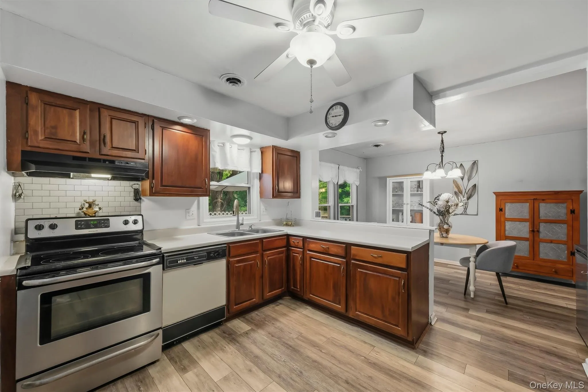 2 Summerset Drive, Plattekill, NY, 4 Bedrooms Bedrooms, 11 Rooms Rooms,2 BathroomsBathrooms,Residential,For Rent,Summerset,0,1051664 2 Summerset Drive, Plattekill, NY, 4 Bedrooms Bedrooms, 11 Rooms Rooms,2 BathroomsBathrooms,Residential,For Rent,Summerset,0,1051664
