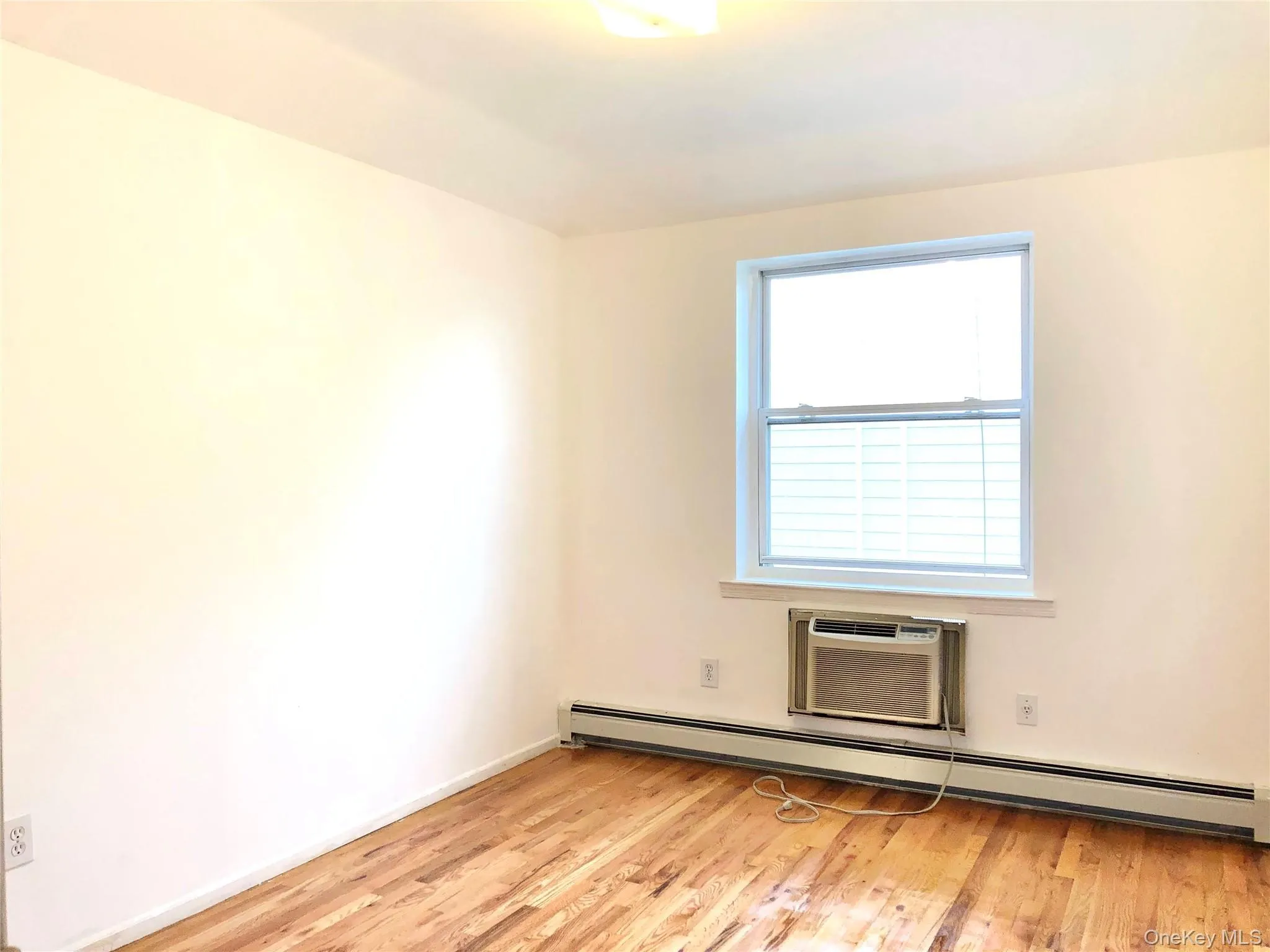 82-03 54th Avenue, New York, NY, 3 Bedrooms Bedrooms, 5 Rooms Rooms,1 BathroomBathrooms,Residential Lease,For Rent,54th,0,1051666 82-03 54th Avenue, New York, NY, 3 Bedrooms Bedrooms, 5 Rooms Rooms,1 BathroomBathrooms,Residential Lease,For Rent,54th,0,1051666