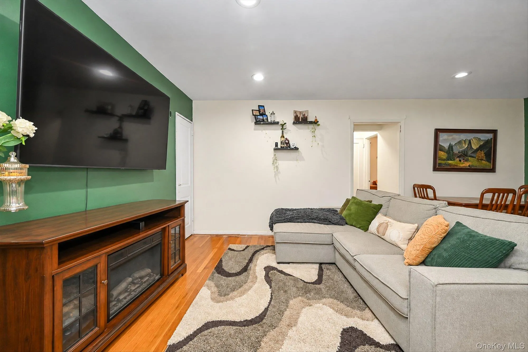 58-33 246th Crescent, New York, NY, 2 Bedrooms Bedrooms, 5 Rooms Rooms,1 BathroomBathrooms,Residential,For Rent,246th,0,1051667 58-33 246th Crescent, New York, NY, 2 Bedrooms Bedrooms, 5 Rooms Rooms,1 BathroomBathrooms,Residential,For Rent,246th,0,1051667