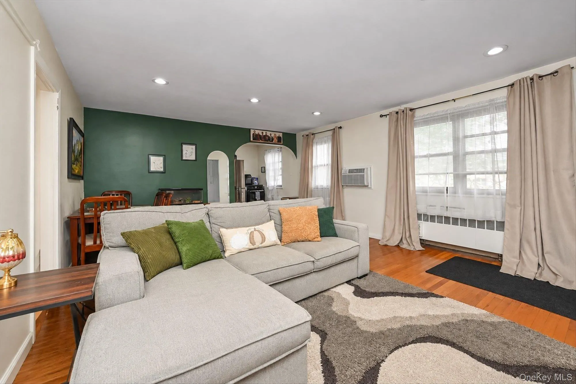 58-33 246th Crescent, New York, NY, 2 Bedrooms Bedrooms, 5 Rooms Rooms,1 BathroomBathrooms,Residential,For Rent,246th,0,1051667 58-33 246th Crescent, New York, NY, 2 Bedrooms Bedrooms, 5 Rooms Rooms,1 BathroomBathrooms,Residential,For Rent,246th,0,1051667