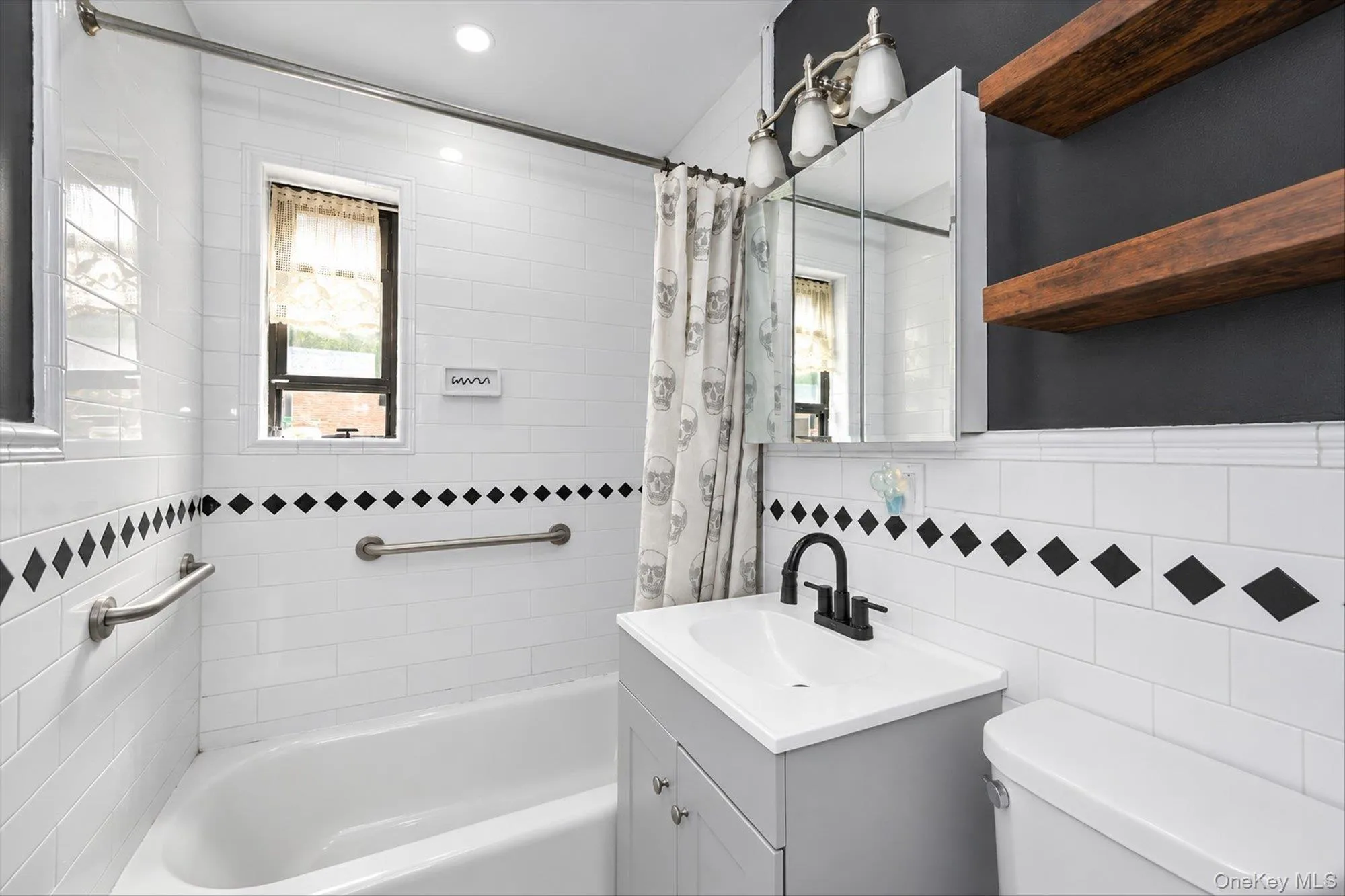 58-33 246th Crescent, New York, NY, 2 Bedrooms Bedrooms, 5 Rooms Rooms,1 BathroomBathrooms,Residential,For Rent,246th,0,1051667 58-33 246th Crescent, New York, NY, 2 Bedrooms Bedrooms, 5 Rooms Rooms,1 BathroomBathrooms,Residential,For Rent,246th,0,1051667