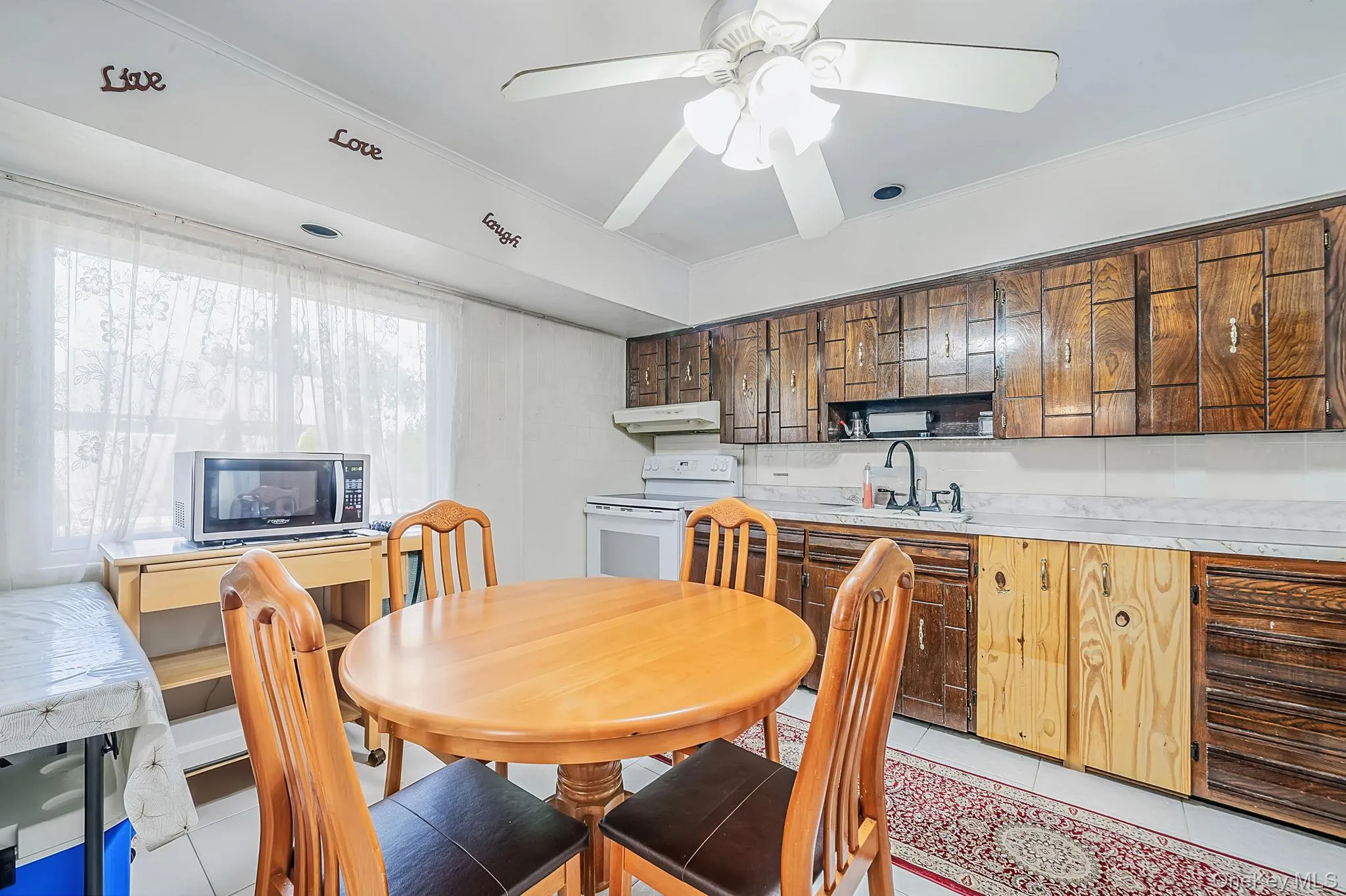 201 Overton Street, Babylon, NY, 6 Bedrooms Bedrooms, 12 Rooms Rooms,3 BathroomsBathrooms,Residential,For Rent,Overton,0,1051672 201 Overton Street, Babylon, NY, 6 Bedrooms Bedrooms, 12 Rooms Rooms,3 BathroomsBathrooms,Residential,For Rent,Overton,0,1051672
