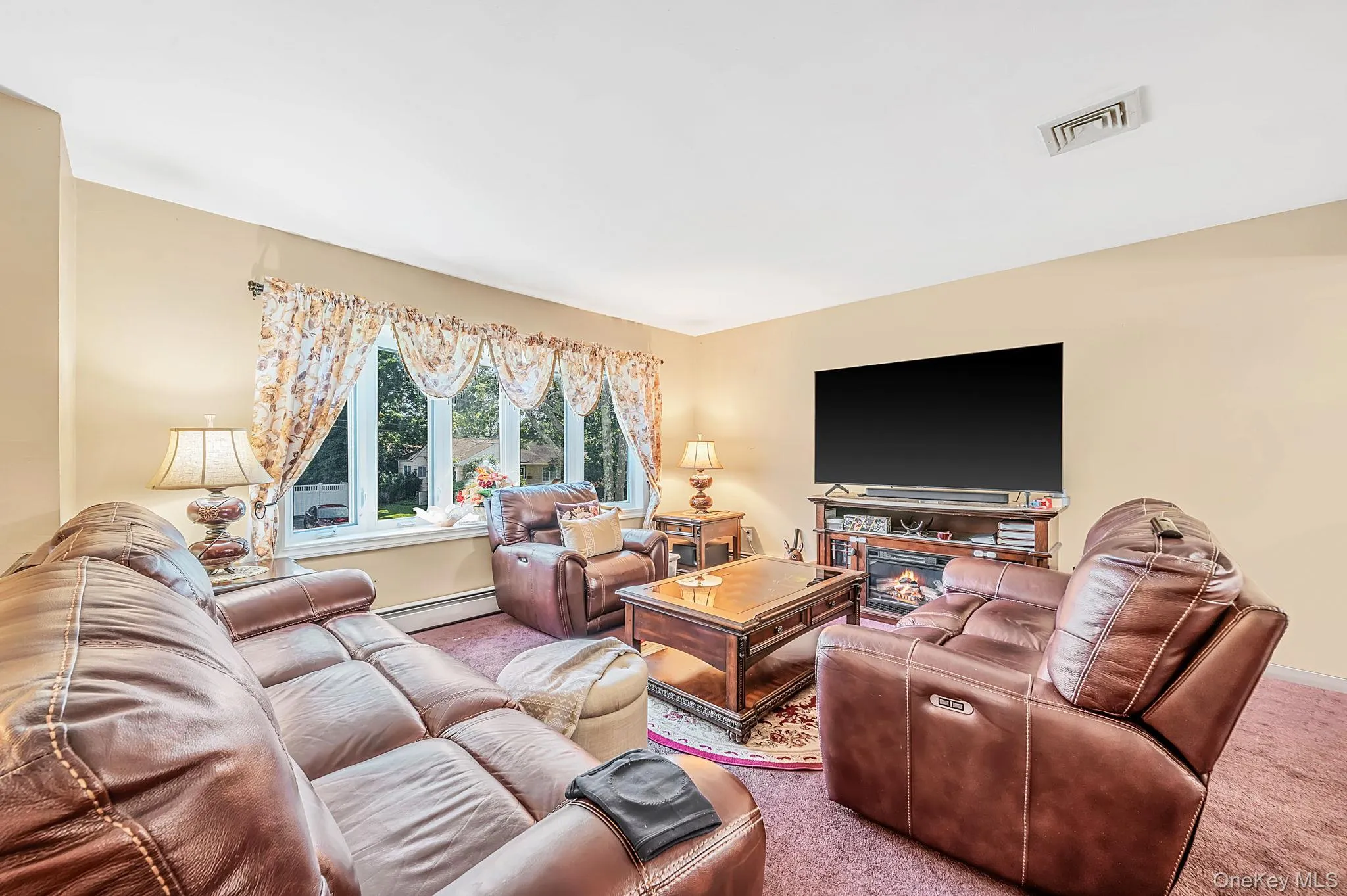 201 Overton Street, Babylon, NY, 6 Bedrooms Bedrooms, 12 Rooms Rooms,3 BathroomsBathrooms,Residential,For Rent,Overton,0,1051672 201 Overton Street, Babylon, NY, 6 Bedrooms Bedrooms, 12 Rooms Rooms,3 BathroomsBathrooms,Residential,For Rent,Overton,0,1051672