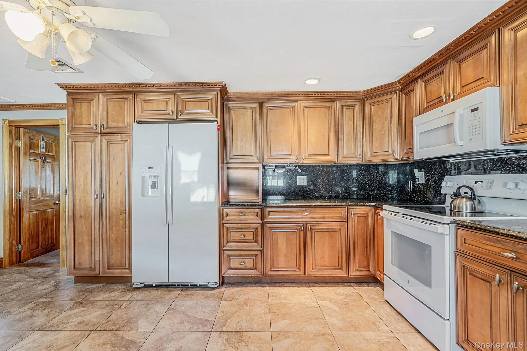 201 Overton Street, Babylon, NY, 6 Bedrooms Bedrooms, 12 Rooms Rooms,3 BathroomsBathrooms,Residential,For Rent,Overton,0,1051672 201 Overton Street, Babylon, NY, 6 Bedrooms Bedrooms, 12 Rooms Rooms,3 BathroomsBathrooms,Residential,For Rent,Overton,0,1051672