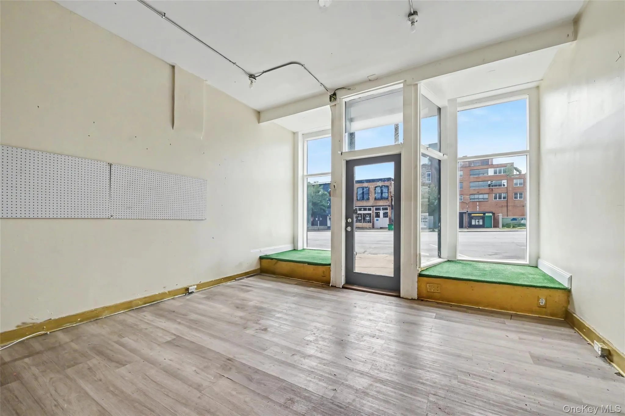 164 Broadway, Newburgh (city), NY, ,Commercial Lease,For Rent,Broadway,0,1051675 164 Broadway, Newburgh (city), NY, ,Commercial Lease,For Rent,Broadway,0,1051675