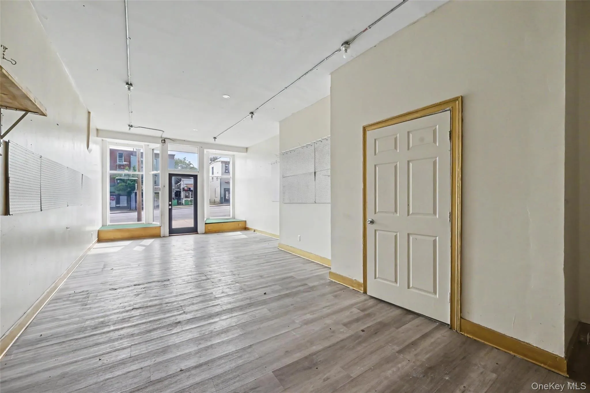 164 Broadway, Newburgh (city), NY, ,Commercial Lease,For Rent,Broadway,0,1051675 164 Broadway, Newburgh (city), NY, ,Commercial Lease,For Rent,Broadway,0,1051675