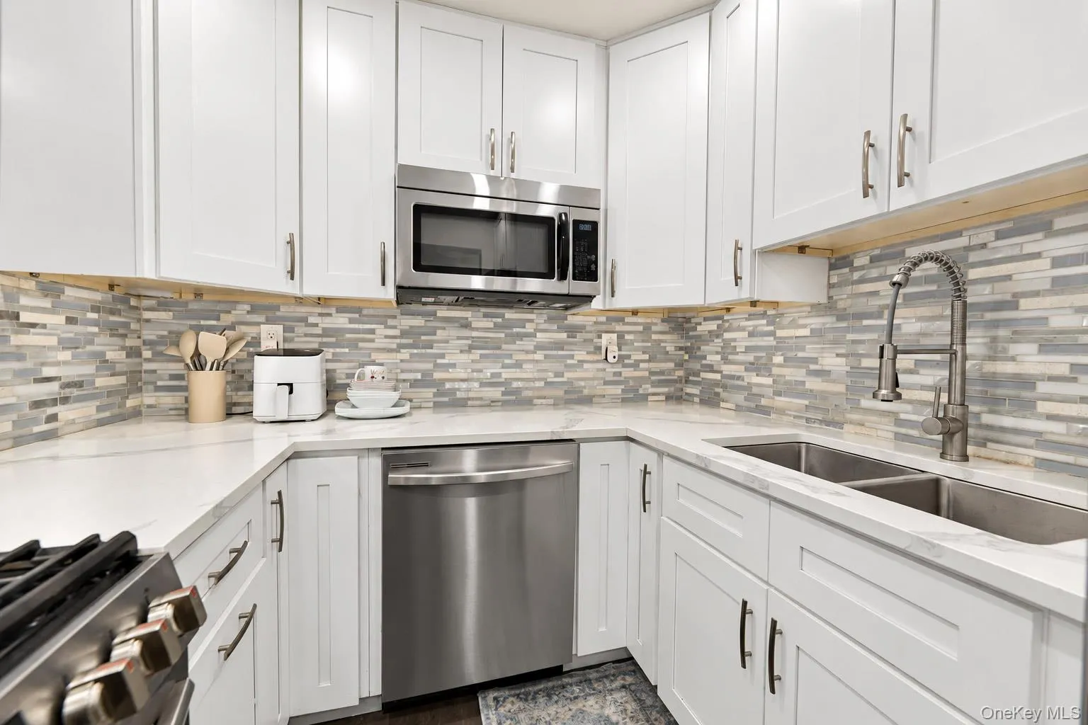 11 Balint Drive, Yonkers, NY, 1 Bedroom Bedrooms, 5 Rooms Rooms,1 BathroomBathrooms,Residential,For Rent,Balint,0,1051676 11 Balint Drive, Yonkers, NY, 1 Bedroom Bedrooms, 5 Rooms Rooms,1 BathroomBathrooms,Residential,For Rent,Balint,0,1051676