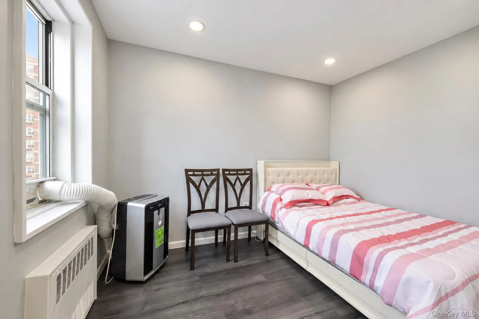 11 Balint Drive, Yonkers, NY, 1 Bedroom Bedrooms, 5 Rooms Rooms,1 BathroomBathrooms,Residential,For Rent,Balint,0,1051676 11 Balint Drive, Yonkers, NY, 1 Bedroom Bedrooms, 5 Rooms Rooms,1 BathroomBathrooms,Residential,For Rent,Balint,0,1051676