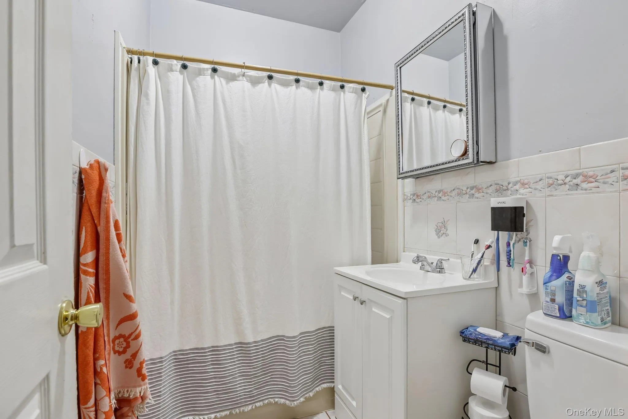 72 Blauvelt Avenue, Haverstraw, NY, 4 Bedrooms Bedrooms, 9 Rooms Rooms,1 BathroomBathrooms,Residential,For Rent,Blauvelt,0,1051684 72 Blauvelt Avenue, Haverstraw, NY, 4 Bedrooms Bedrooms, 9 Rooms Rooms,1 BathroomBathrooms,Residential,For Rent,Blauvelt,0,1051684