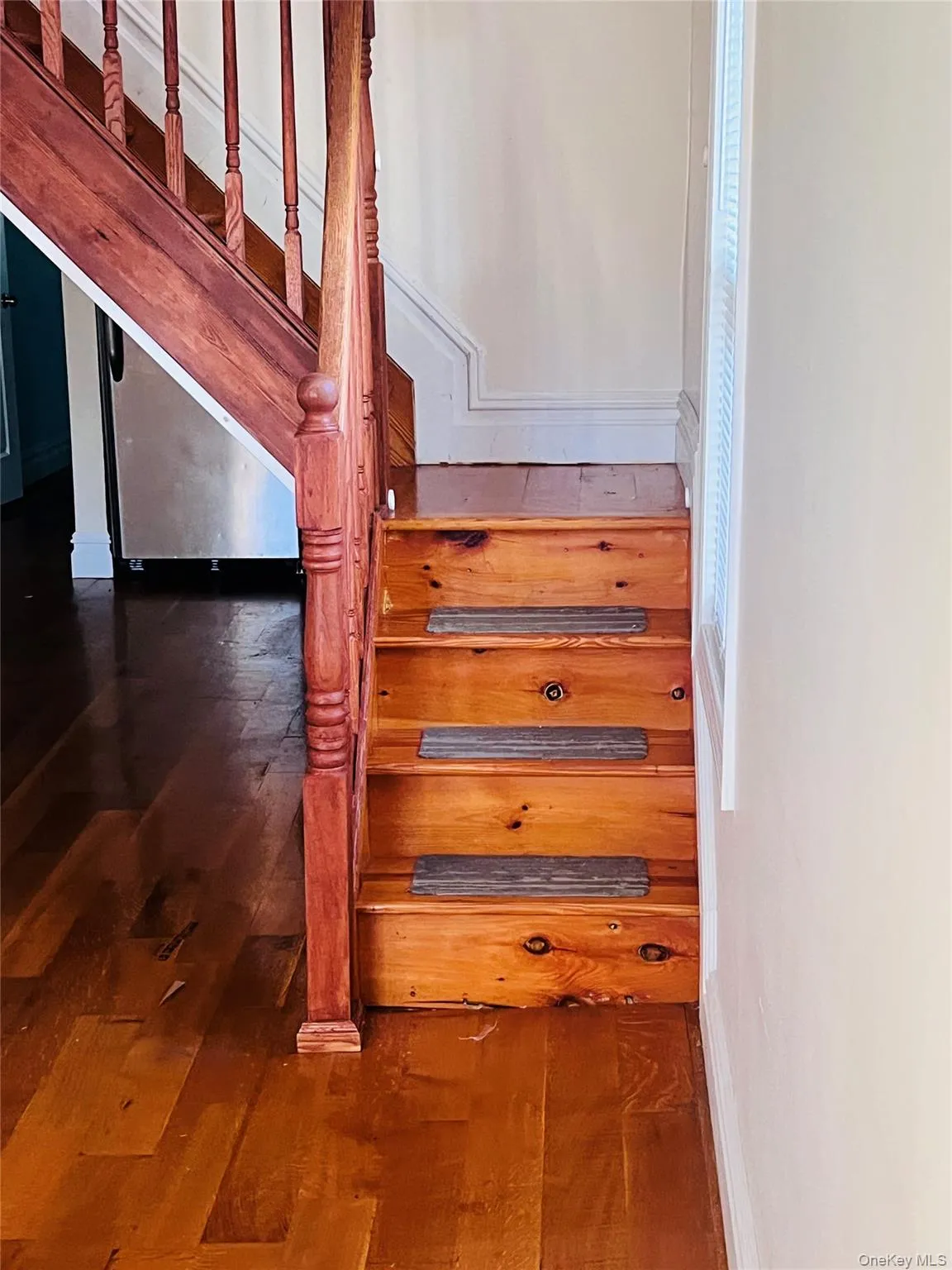 190-60 111th Avenue, New York, NY, 4 Bedrooms Bedrooms, 6 Rooms Rooms,1 BathroomBathrooms,Residential,For Rent,111th,0,1051688 190-60 111th Avenue, New York, NY, 4 Bedrooms Bedrooms, 6 Rooms Rooms,1 BathroomBathrooms,Residential,For Rent,111th,0,1051688