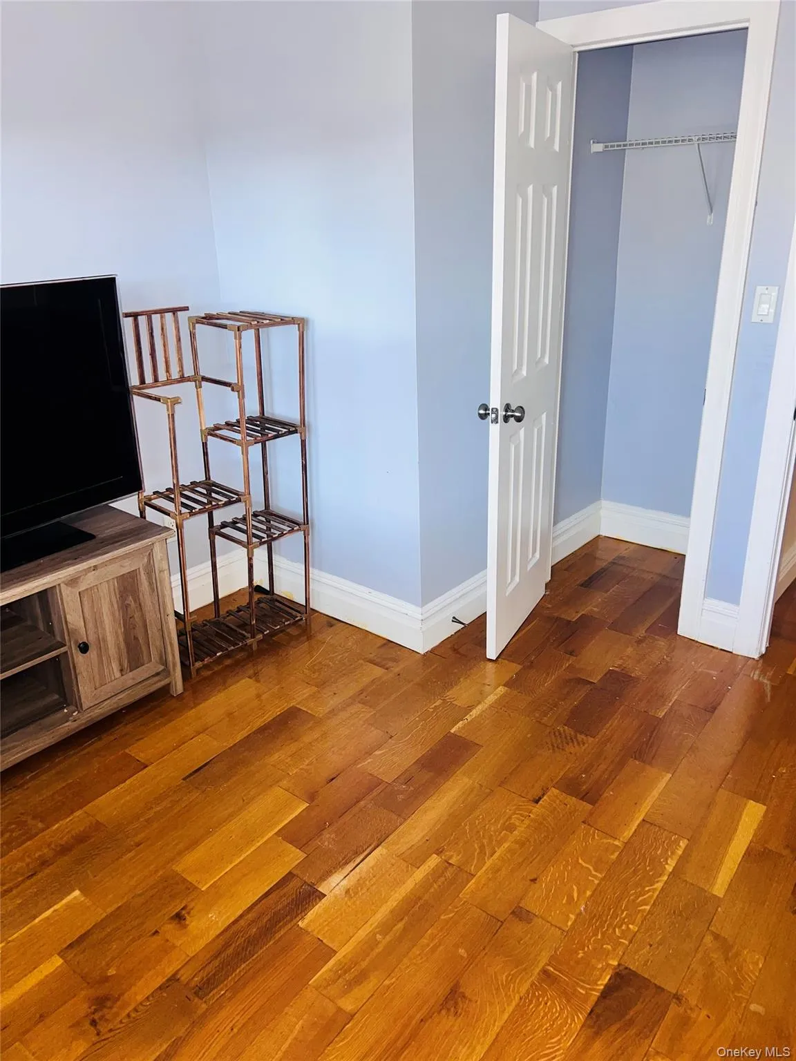 190-60 111th Avenue, New York, NY, 4 Bedrooms Bedrooms, 6 Rooms Rooms,1 BathroomBathrooms,Residential,For Rent,111th,0,1051688 190-60 111th Avenue, New York, NY, 4 Bedrooms Bedrooms, 6 Rooms Rooms,1 BathroomBathrooms,Residential,For Rent,111th,0,1051688