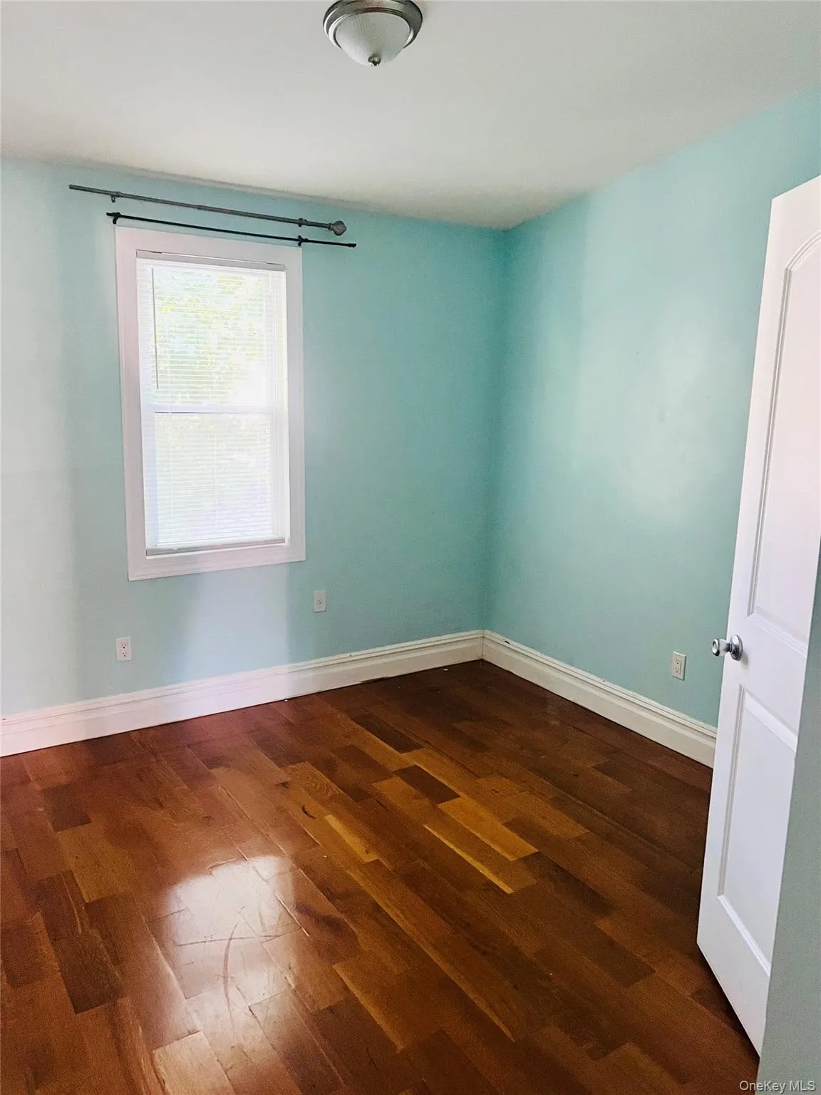 190-60 111th Avenue, New York, NY, 4 Bedrooms Bedrooms, 6 Rooms Rooms,1 BathroomBathrooms,Residential,For Rent,111th,0,1051688 190-60 111th Avenue, New York, NY, 4 Bedrooms Bedrooms, 6 Rooms Rooms,1 BathroomBathrooms,Residential,For Rent,111th,0,1051688