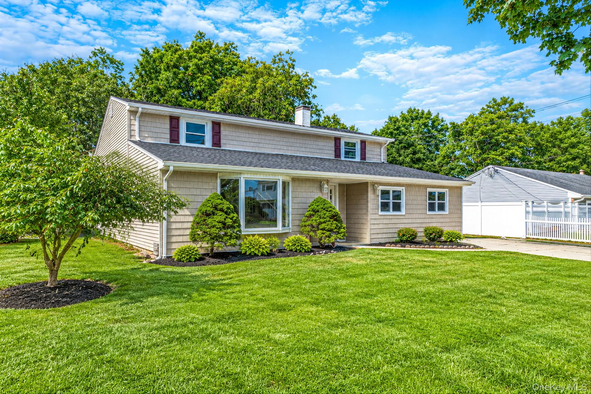 118 Boyle Road, Brookhaven, NY, 5 Bedrooms Bedrooms, 10 Rooms Rooms,2 BathroomsBathrooms,Residential,For Rent,Boyle,0,1051689 118 Boyle Road, Brookhaven, NY, 5 Bedrooms Bedrooms, 10 Rooms Rooms,2 BathroomsBathrooms,Residential,For Rent,Boyle,0,1051689