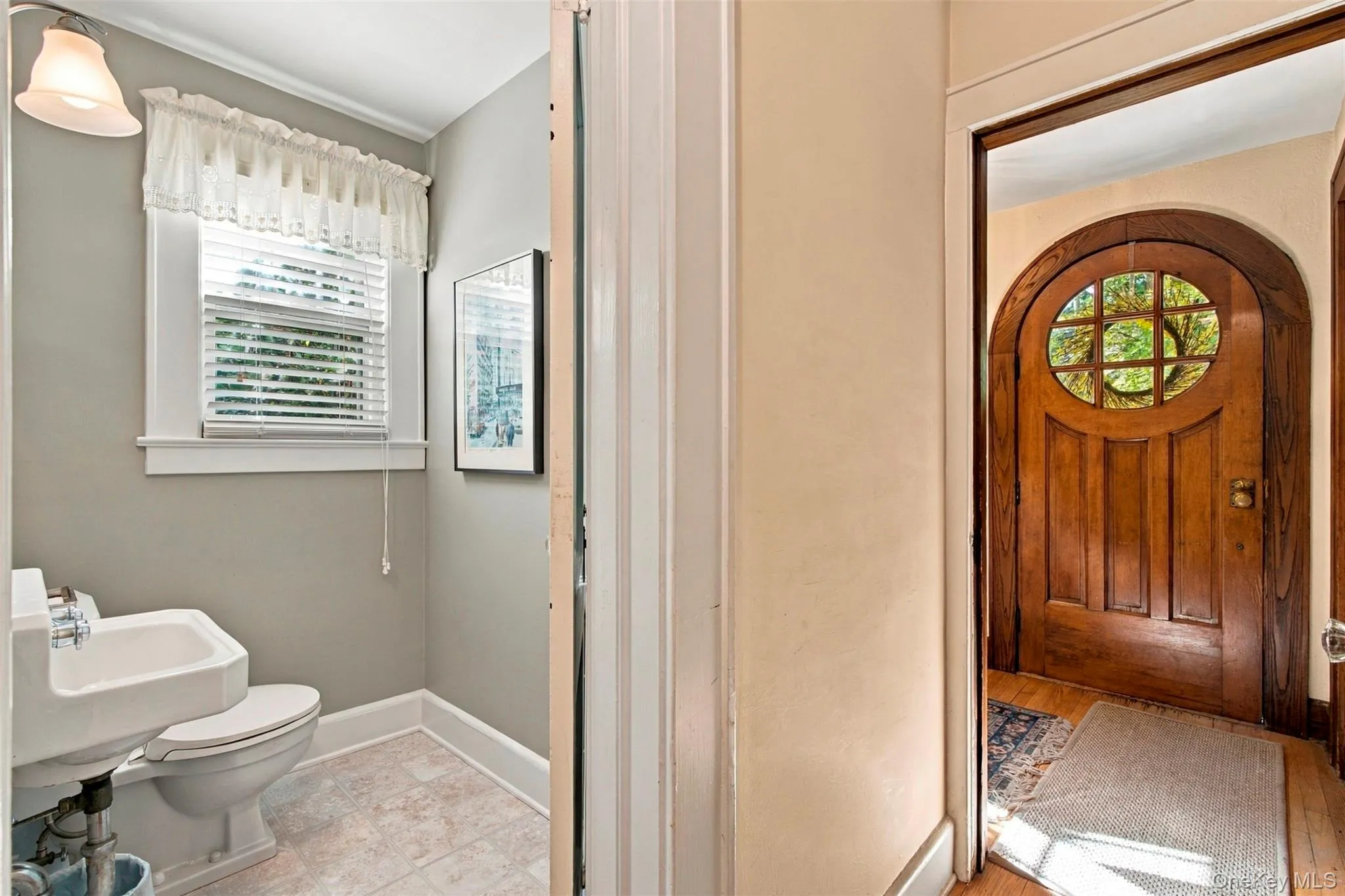 Guest half-bath located on the main level. Guest half-bath located on the main level.