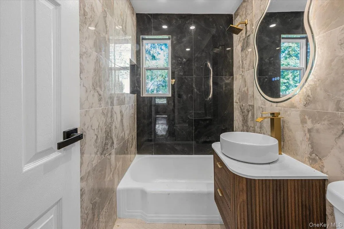 2891 Dewitt Place, New York, NY, 5 Bedrooms Bedrooms, 11 Rooms Rooms,2 BathroomsBathrooms,Residential,For Rent,Dewitt,0,1051693 2891 Dewitt Place, New York, NY, 5 Bedrooms Bedrooms, 11 Rooms Rooms,2 BathroomsBathrooms,Residential,For Rent,Dewitt,0,1051693