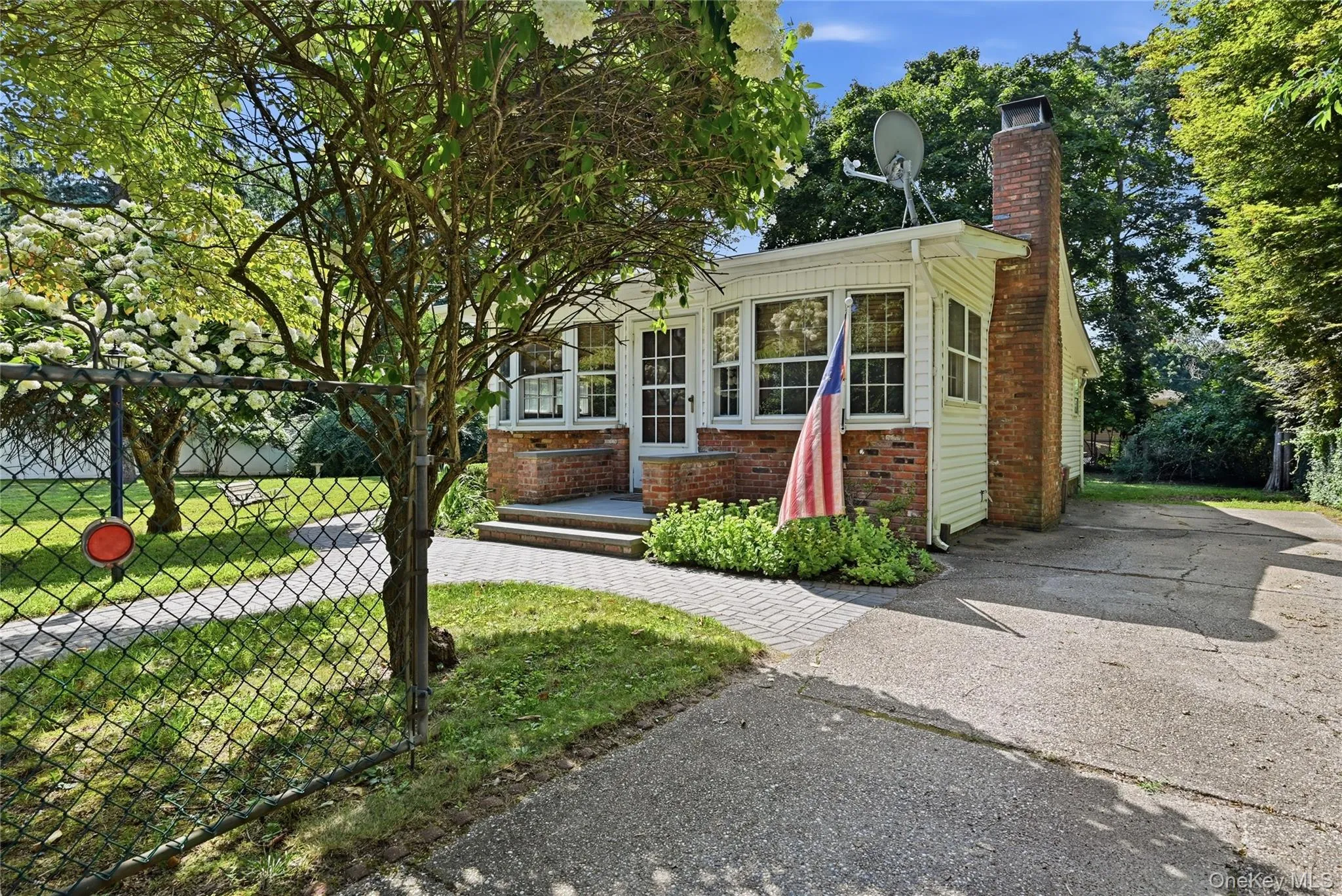 76 Queen Road, Brookhaven, NY, 2 Bedrooms Bedrooms, 5 Rooms Rooms,1 BathroomBathrooms,Residential,For Rent,Queen,0,1051695 76 Queen Road, Brookhaven, NY, 2 Bedrooms Bedrooms, 5 Rooms Rooms,1 BathroomBathrooms,Residential,For Rent,Queen,0,1051695