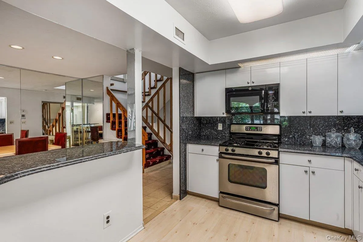 1301 Michael Court, New York, NY, 2 Bedrooms Bedrooms, 6 Rooms Rooms,2 BathroomsBathrooms,Residential,For Rent,Michael,0,1051696 1301 Michael Court, New York, NY, 2 Bedrooms Bedrooms, 6 Rooms Rooms,2 BathroomsBathrooms,Residential,For Rent,Michael,0,1051696