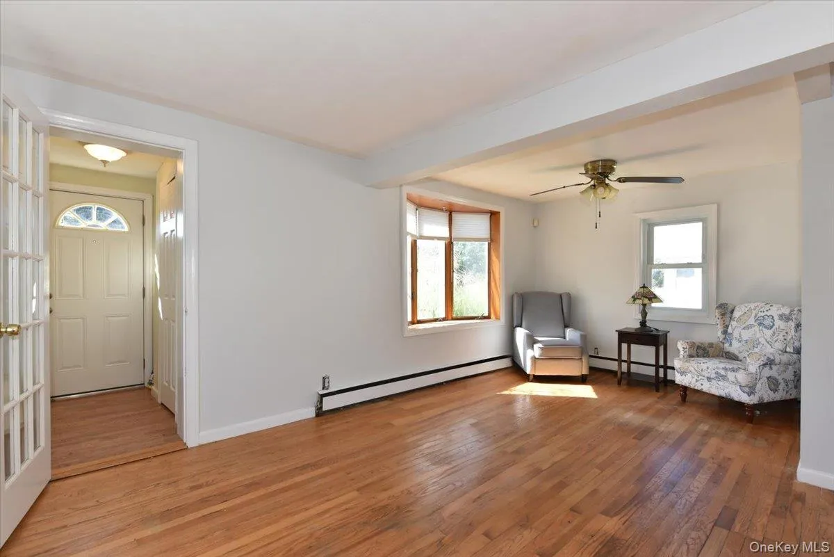 35 Montauk Drive, Islip, NY, 2 Bedrooms Bedrooms, 5 Rooms Rooms,1 BathroomBathrooms,Residential,For Rent,Montauk,0,1051700 35 Montauk Drive, Islip, NY, 2 Bedrooms Bedrooms, 5 Rooms Rooms,1 BathroomBathrooms,Residential,For Rent,Montauk,0,1051700