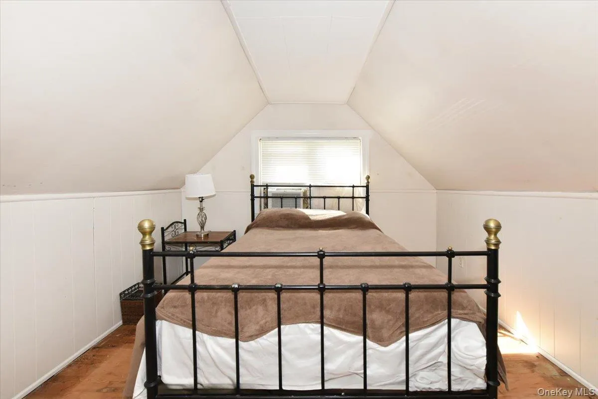 35 Montauk Drive, Islip, NY, 2 Bedrooms Bedrooms, 5 Rooms Rooms,1 BathroomBathrooms,Residential,For Rent,Montauk,0,1051700 35 Montauk Drive, Islip, NY, 2 Bedrooms Bedrooms, 5 Rooms Rooms,1 BathroomBathrooms,Residential,For Rent,Montauk,0,1051700