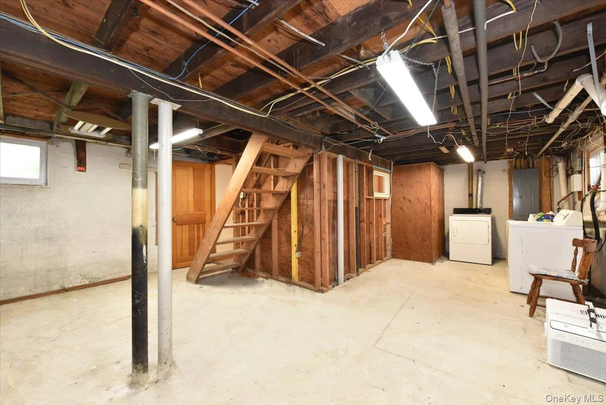 35 Montauk Drive, Islip, NY, 2 Bedrooms Bedrooms, 5 Rooms Rooms,1 BathroomBathrooms,Residential,For Rent,Montauk,0,1051700 35 Montauk Drive, Islip, NY, 2 Bedrooms Bedrooms, 5 Rooms Rooms,1 BathroomBathrooms,Residential,For Rent,Montauk,0,1051700