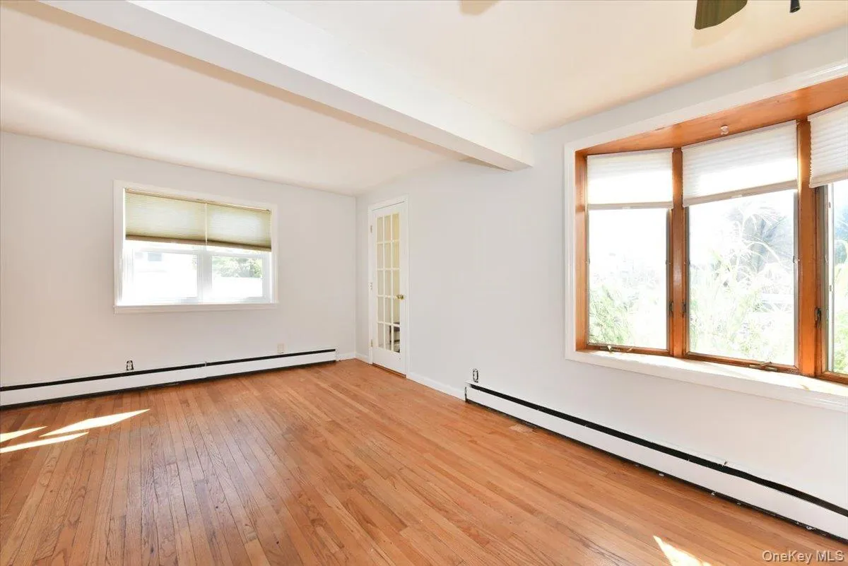 35 Montauk Drive, Islip, NY, 2 Bedrooms Bedrooms, 5 Rooms Rooms,1 BathroomBathrooms,Residential,For Rent,Montauk,0,1051700 35 Montauk Drive, Islip, NY, 2 Bedrooms Bedrooms, 5 Rooms Rooms,1 BathroomBathrooms,Residential,For Rent,Montauk,0,1051700