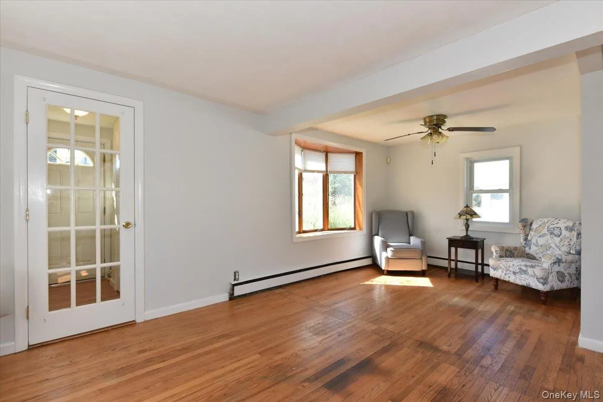 35 Montauk Drive, Islip, NY, 2 Bedrooms Bedrooms, 5 Rooms Rooms,1 BathroomBathrooms,Residential,For Rent,Montauk,0,1051700 35 Montauk Drive, Islip, NY, 2 Bedrooms Bedrooms, 5 Rooms Rooms,1 BathroomBathrooms,Residential,For Rent,Montauk,0,1051700
