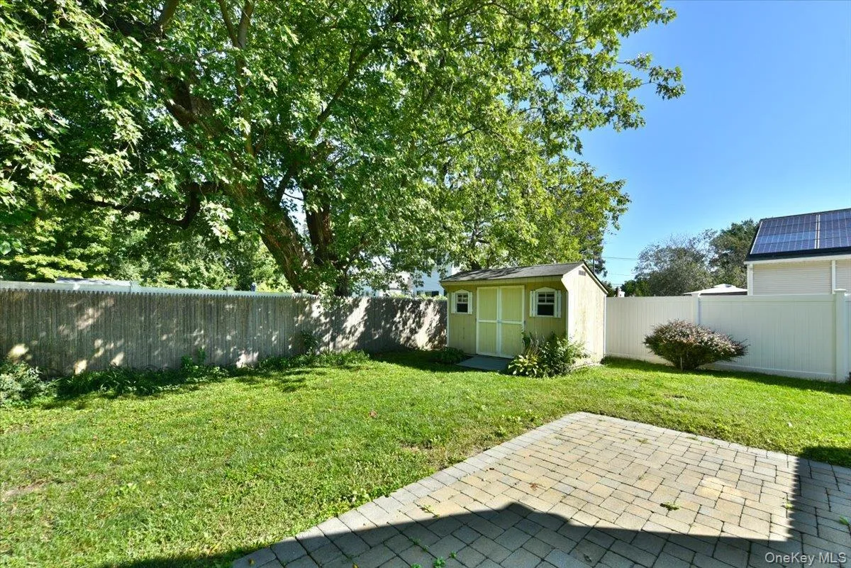 35 Montauk Drive, Islip, NY, 2 Bedrooms Bedrooms, 5 Rooms Rooms,1 BathroomBathrooms,Residential,For Rent,Montauk,0,1051700 35 Montauk Drive, Islip, NY, 2 Bedrooms Bedrooms, 5 Rooms Rooms,1 BathroomBathrooms,Residential,For Rent,Montauk,0,1051700