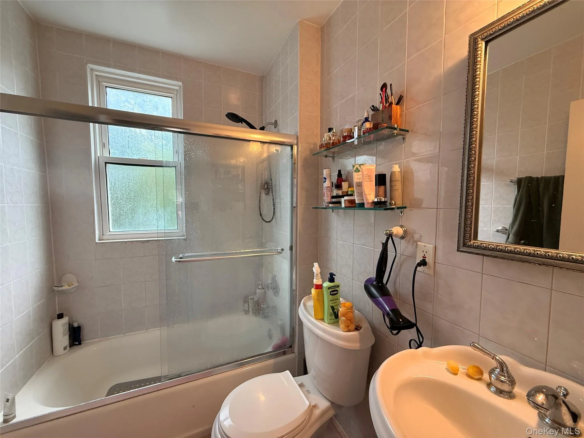 179 Woodruff Avenue, Eastchester, NY, 4 Bedrooms Bedrooms, 6 Rooms Rooms,2 BathroomsBathrooms,Residential Lease,For Rent,Woodruff,0,1051711 179 Woodruff Avenue, Eastchester, NY, 4 Bedrooms Bedrooms, 6 Rooms Rooms,2 BathroomsBathrooms,Residential Lease,For Rent,Woodruff,0,1051711