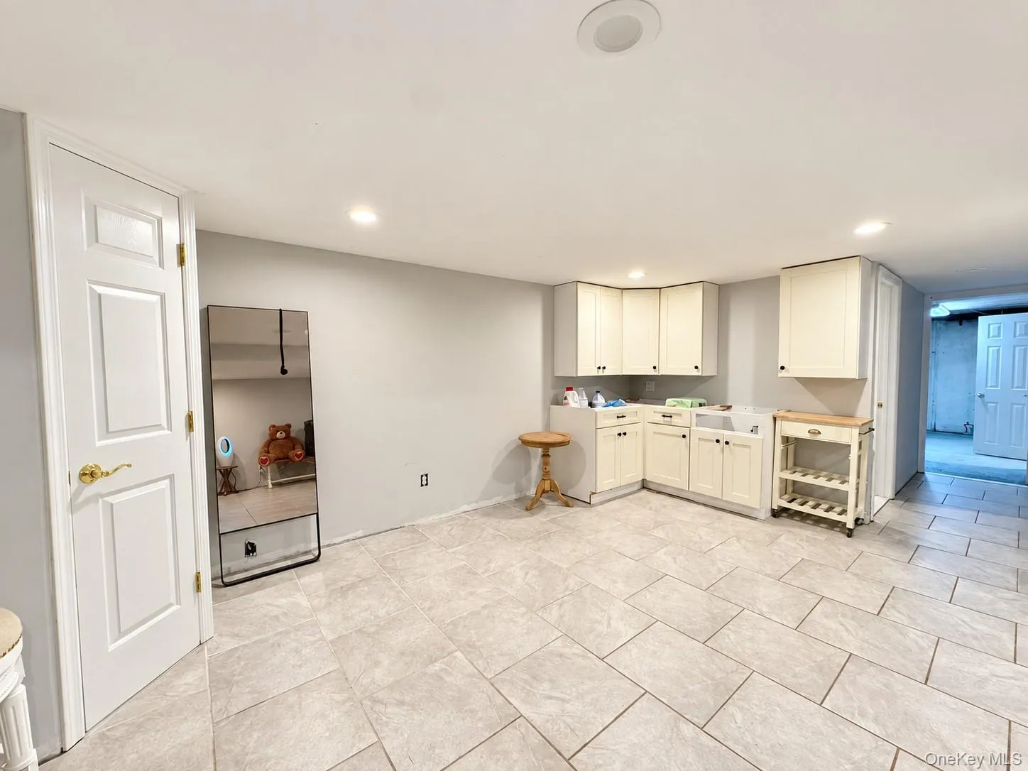 30 Marbeth Circle, Brookhaven, NY, 3 Bedrooms Bedrooms, 8 Rooms Rooms,1 BathroomBathrooms,Residential,For Rent,Marbeth,0,1051717 30 Marbeth Circle, Brookhaven, NY, 3 Bedrooms Bedrooms, 8 Rooms Rooms,1 BathroomBathrooms,Residential,For Rent,Marbeth,0,1051717