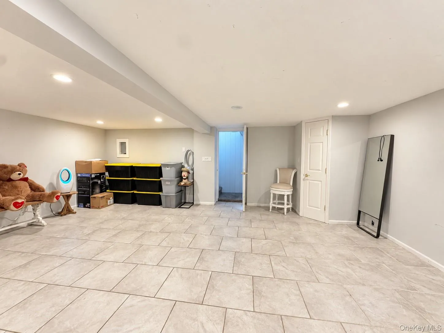 30 Marbeth Circle, Brookhaven, NY, 3 Bedrooms Bedrooms, 8 Rooms Rooms,1 BathroomBathrooms,Residential,For Rent,Marbeth,0,1051717 30 Marbeth Circle, Brookhaven, NY, 3 Bedrooms Bedrooms, 8 Rooms Rooms,1 BathroomBathrooms,Residential,For Rent,Marbeth,0,1051717
