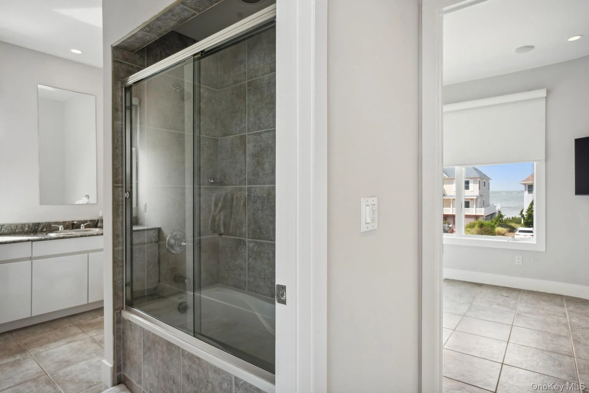 681 Dune Road, Southampton, NY, 6 Bedrooms Bedrooms, 12 Rooms Rooms,4 BathroomsBathrooms,Residential Lease,For Rent,Dune,0,1051720 681 Dune Road, Southampton, NY, 6 Bedrooms Bedrooms, 12 Rooms Rooms,4 BathroomsBathrooms,Residential Lease,For Rent,Dune,0,1051720