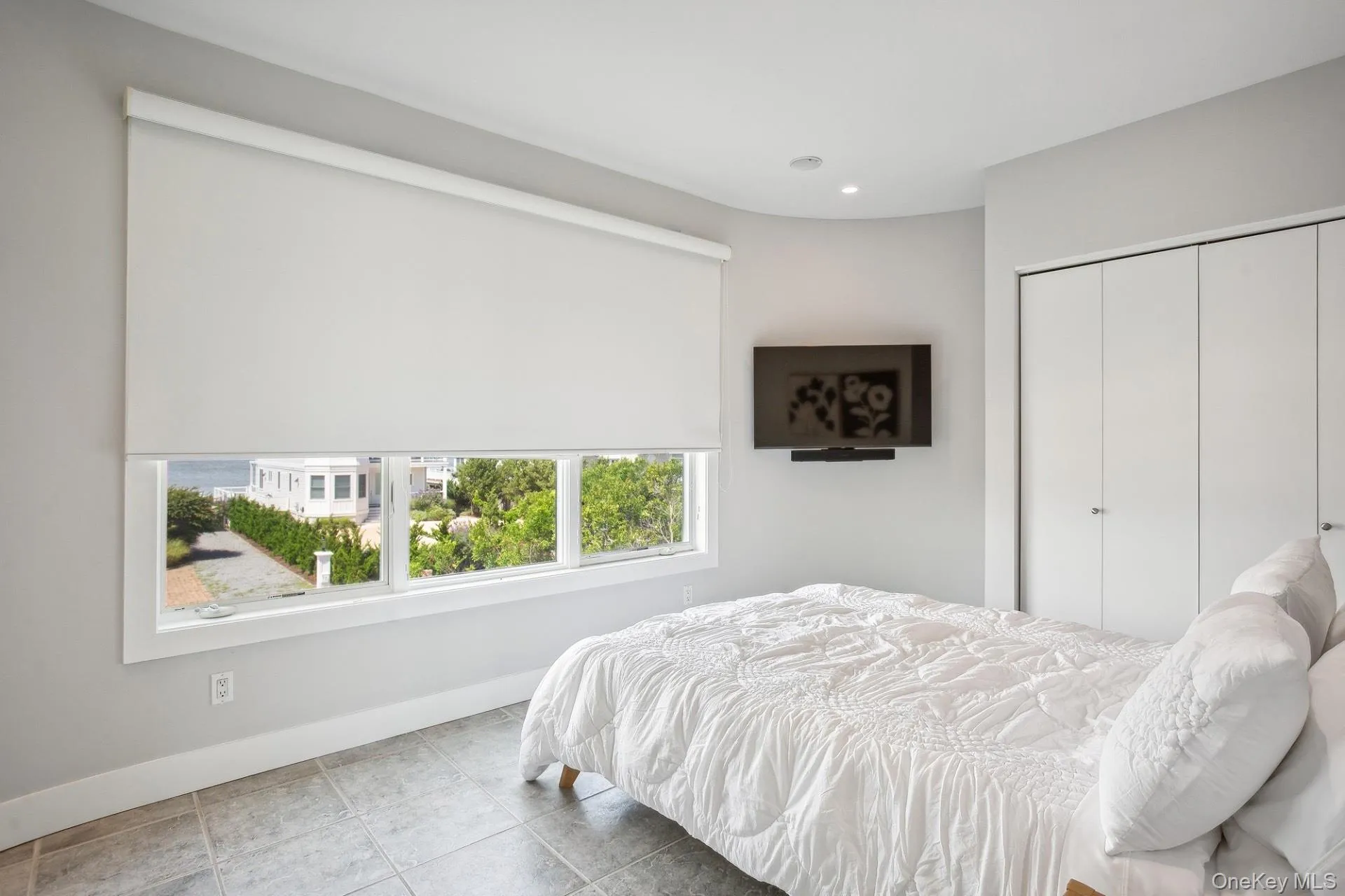 681 Dune Road, Southampton, NY, 6 Bedrooms Bedrooms, 12 Rooms Rooms,4 BathroomsBathrooms,Residential Lease,For Rent,Dune,0,1051720 681 Dune Road, Southampton, NY, 6 Bedrooms Bedrooms, 12 Rooms Rooms,4 BathroomsBathrooms,Residential Lease,For Rent,Dune,0,1051720