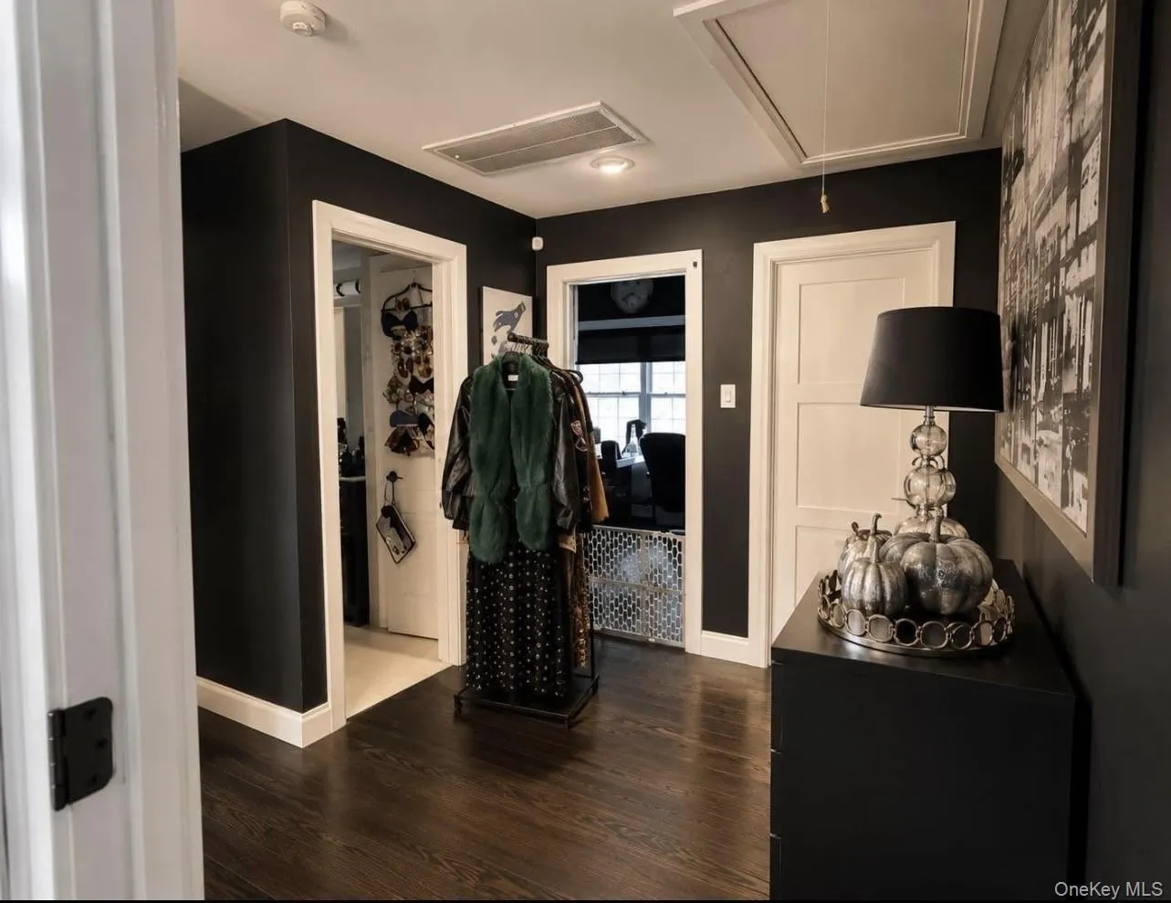 3 James Street, Oyster Bay, NY, 4 Bedrooms Bedrooms, 9 Rooms Rooms,2 BathroomsBathrooms,Residential,For Rent,James,0,1051723 3 James Street, Oyster Bay, NY, 4 Bedrooms Bedrooms, 9 Rooms Rooms,2 BathroomsBathrooms,Residential,For Rent,James,0,1051723