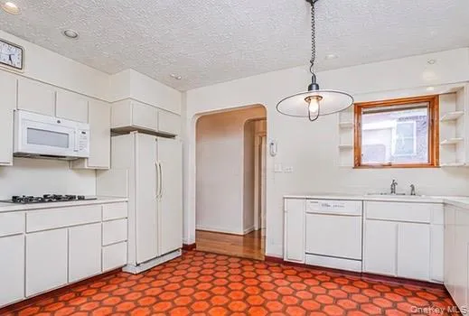 80-07 215th Street, New York, NY, 3 Bedrooms Bedrooms, 6 Rooms Rooms,3 BathroomsBathrooms,Residential,For Rent,215th,0,1051731 80-07 215th Street, New York, NY, 3 Bedrooms Bedrooms, 6 Rooms Rooms,3 BathroomsBathrooms,Residential,For Rent,215th,0,1051731