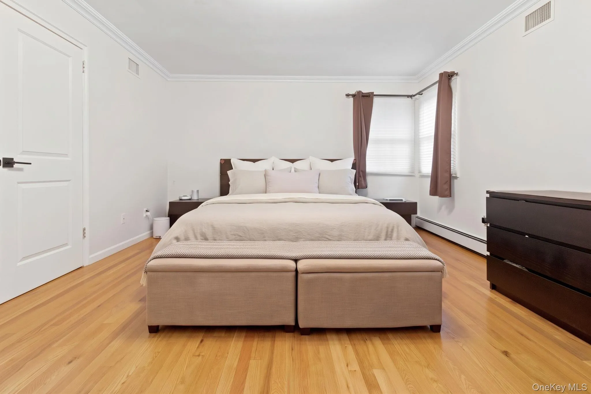89 Brook Court, North Hempstead, NY, 4 Bedrooms Bedrooms, 7 Rooms Rooms,2 BathroomsBathrooms,Residential,For Rent,Brook,0,1051732 89 Brook Court, North Hempstead, NY, 4 Bedrooms Bedrooms, 7 Rooms Rooms,2 BathroomsBathrooms,Residential,For Rent,Brook,0,1051732