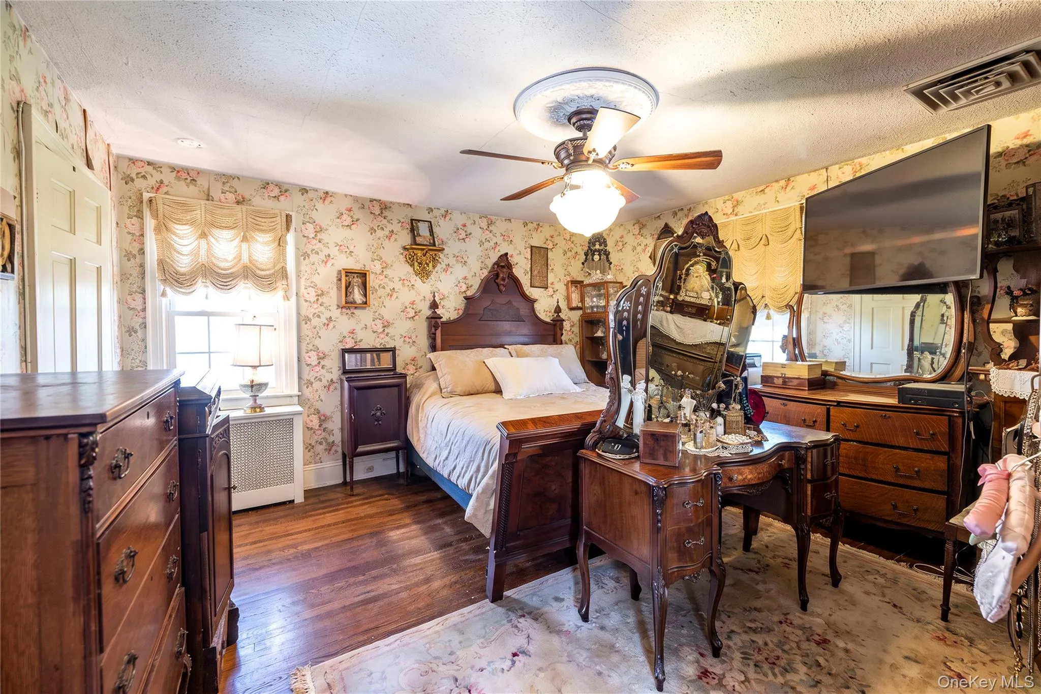 166 Southard Avenue, Hempstead, NY, 3 Bedrooms Bedrooms, 8 Rooms Rooms,2 BathroomsBathrooms,Residential,For Rent,Southard,0,1051736 166 Southard Avenue, Hempstead, NY, 3 Bedrooms Bedrooms, 8 Rooms Rooms,2 BathroomsBathrooms,Residential,For Rent,Southard,0,1051736