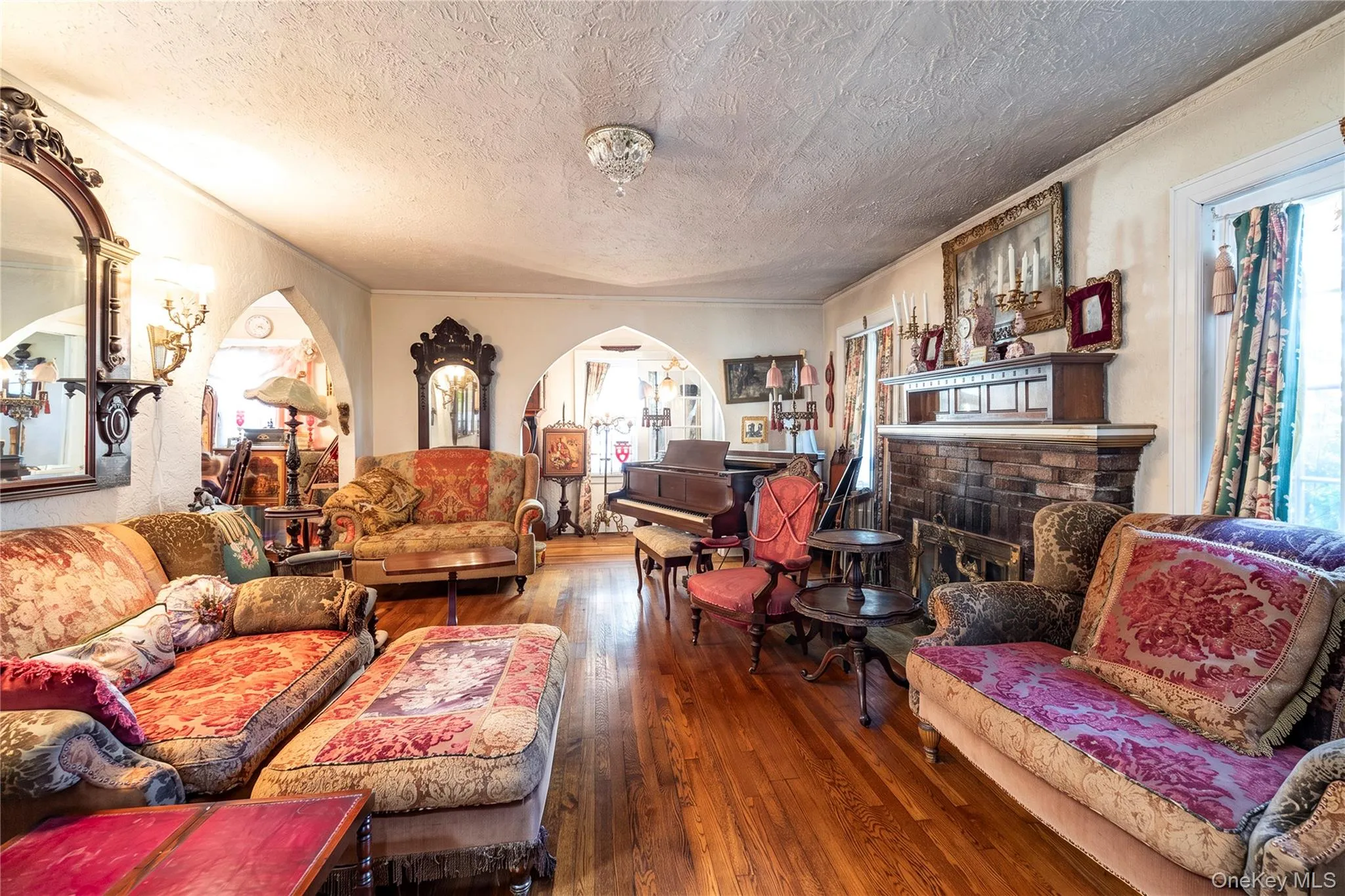 166 Southard Avenue, Hempstead, NY, 3 Bedrooms Bedrooms, 8 Rooms Rooms,2 BathroomsBathrooms,Residential,For Rent,Southard,0,1051736 166 Southard Avenue, Hempstead, NY, 3 Bedrooms Bedrooms, 8 Rooms Rooms,2 BathroomsBathrooms,Residential,For Rent,Southard,0,1051736
