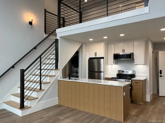 42 Main Street, Warwick (town), NY, 1 Bedroom Bedrooms, 3 Room Rooms,1 BathroomBathrooms,Residential Lease,For Rent,Main,0,1051738 42 Main Street, Warwick (town), NY, 1 Bedroom Bedrooms, 3 Room Rooms,1 BathroomBathrooms,Residential Lease,For Rent,Main,0,1051738