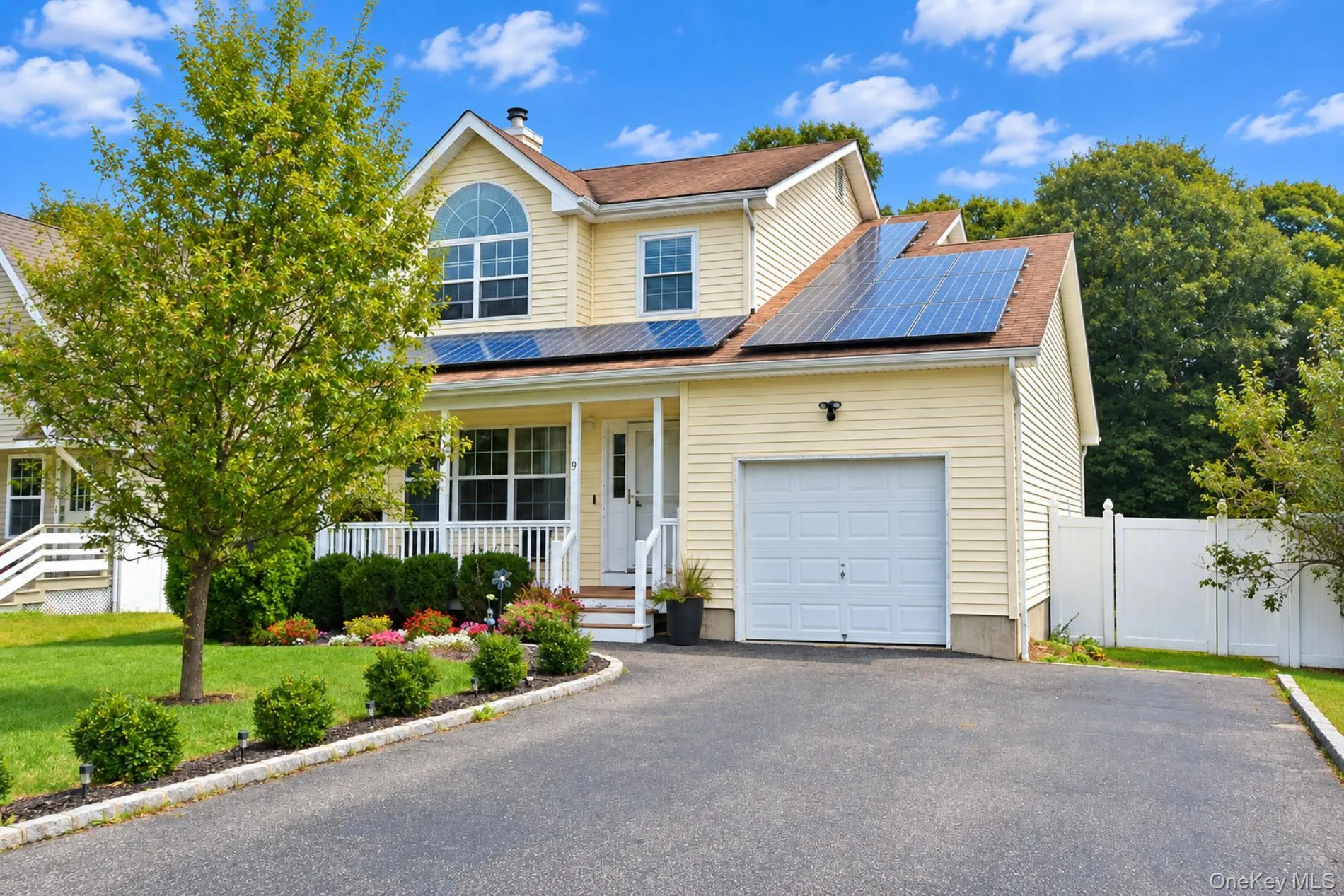 9 The Green, Brookhaven, NY, 3 Bedrooms Bedrooms, 6 Rooms Rooms,1 BathroomBathrooms,Residential,For Rent,The,0,1051741 9 The Green, Brookhaven, NY, 3 Bedrooms Bedrooms, 6 Rooms Rooms,1 BathroomBathrooms,Residential,For Rent,The,0,1051741