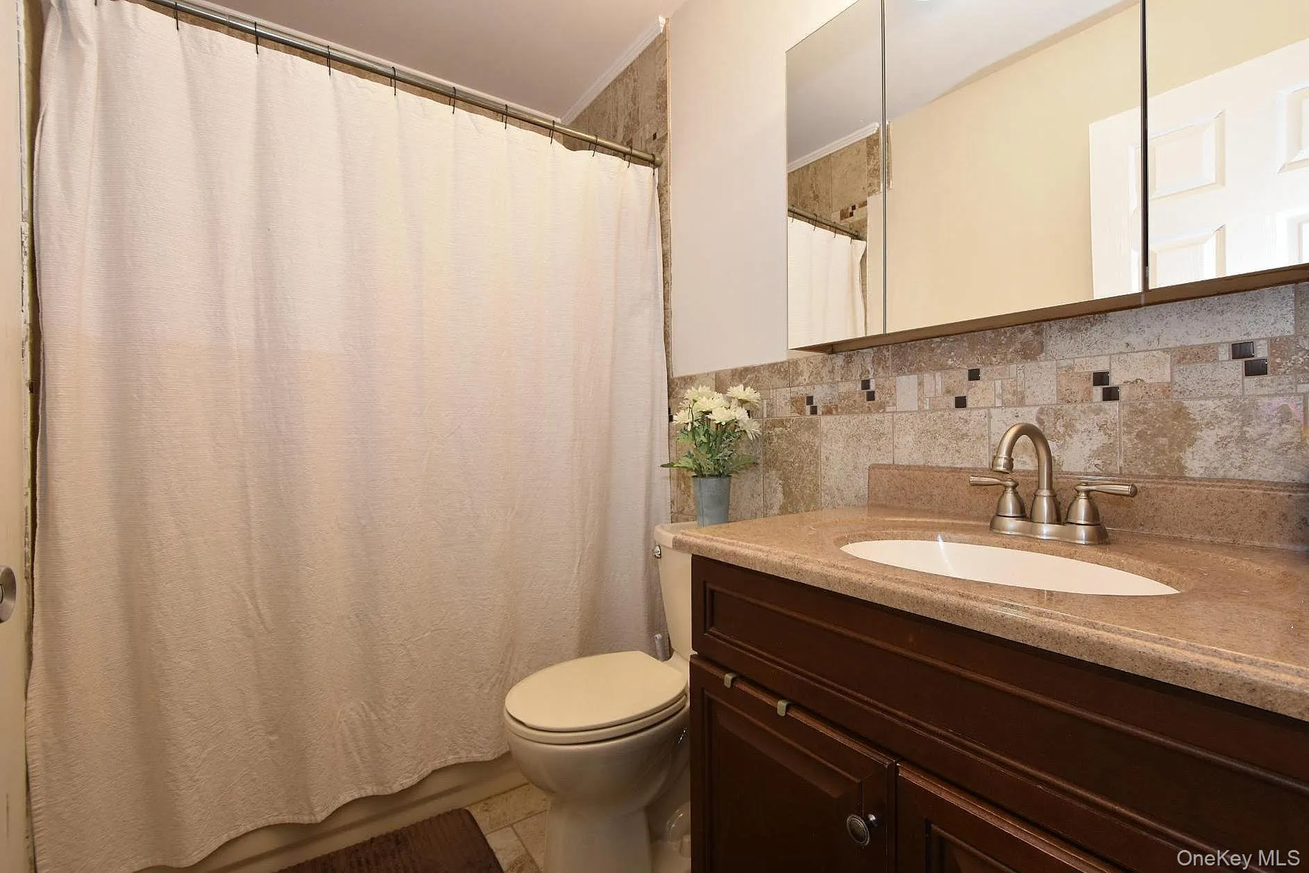 9 The Green, Brookhaven, NY, 3 Bedrooms Bedrooms, 6 Rooms Rooms,1 BathroomBathrooms,Residential,For Rent,The,0,1051741 9 The Green, Brookhaven, NY, 3 Bedrooms Bedrooms, 6 Rooms Rooms,1 BathroomBathrooms,Residential,For Rent,The,0,1051741